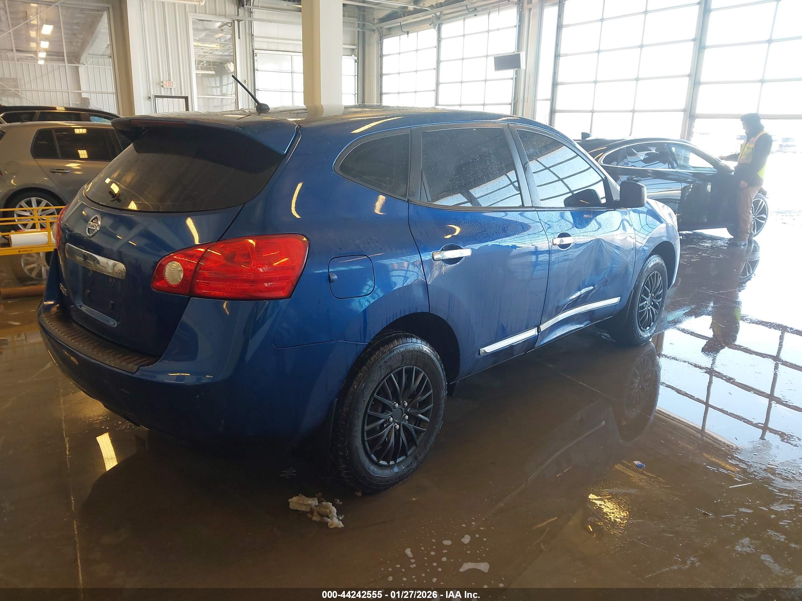 NISSAN ROGUE image 4