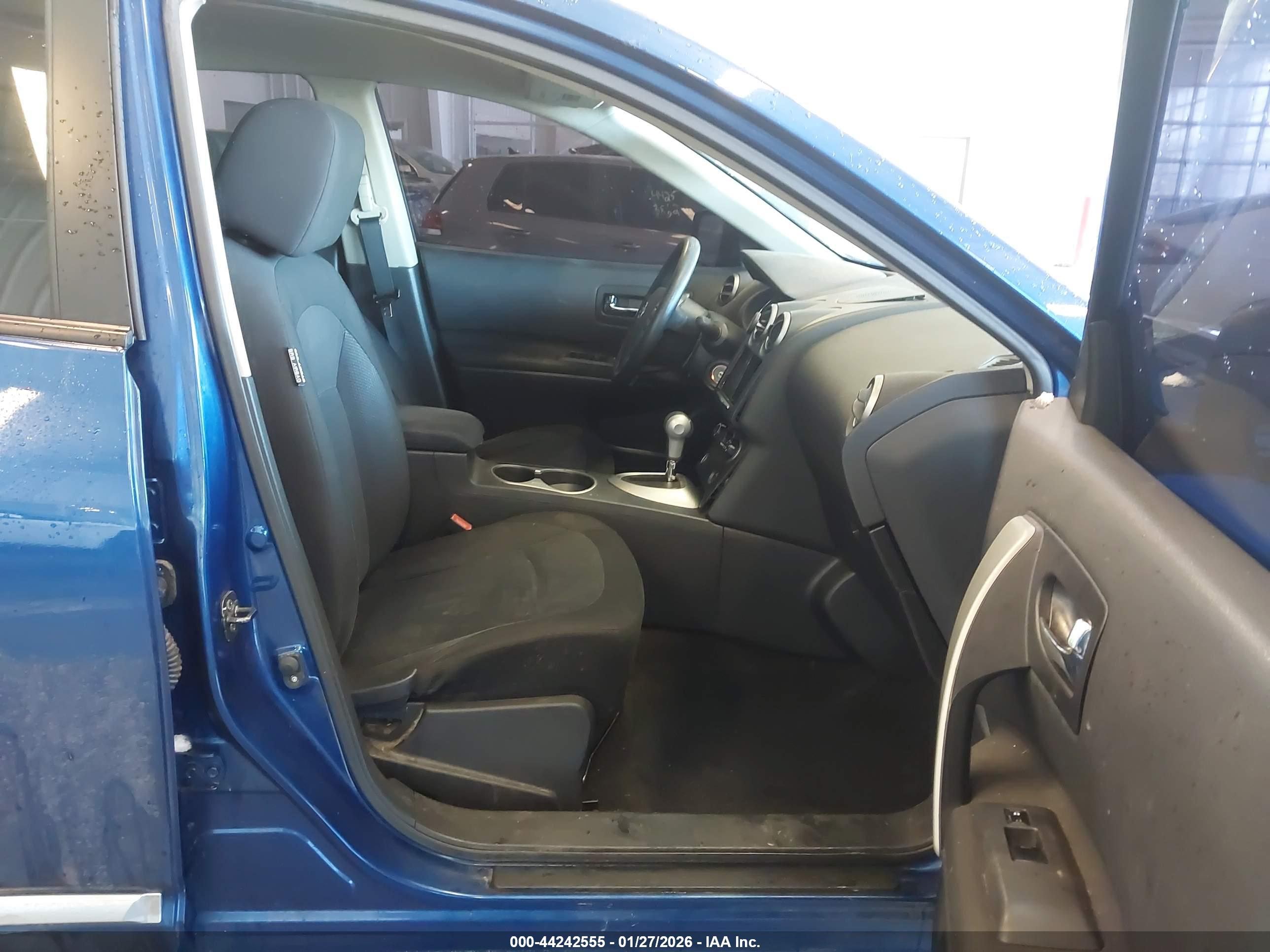 NISSAN ROGUE image 5