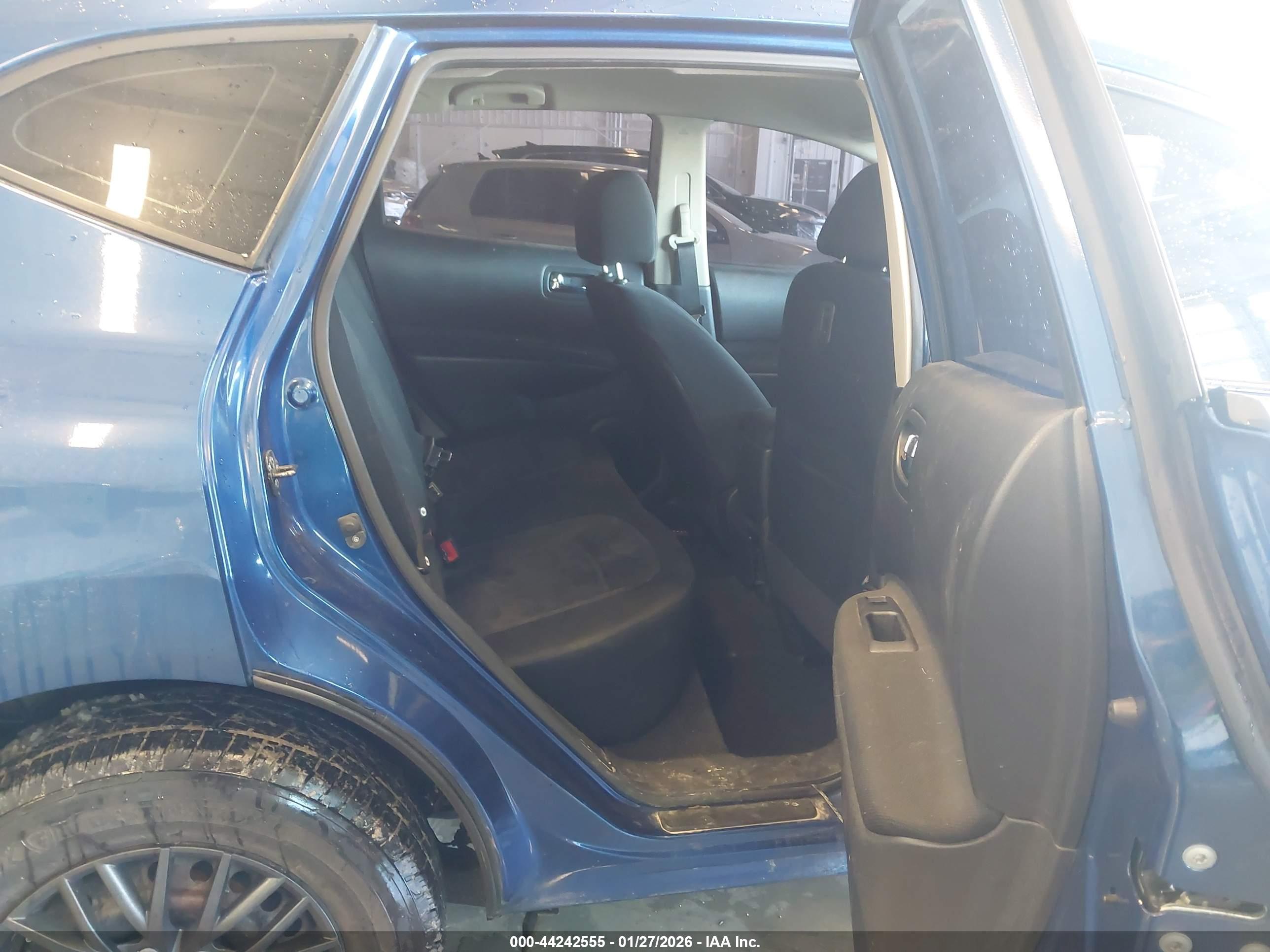 NISSAN ROGUE image 8