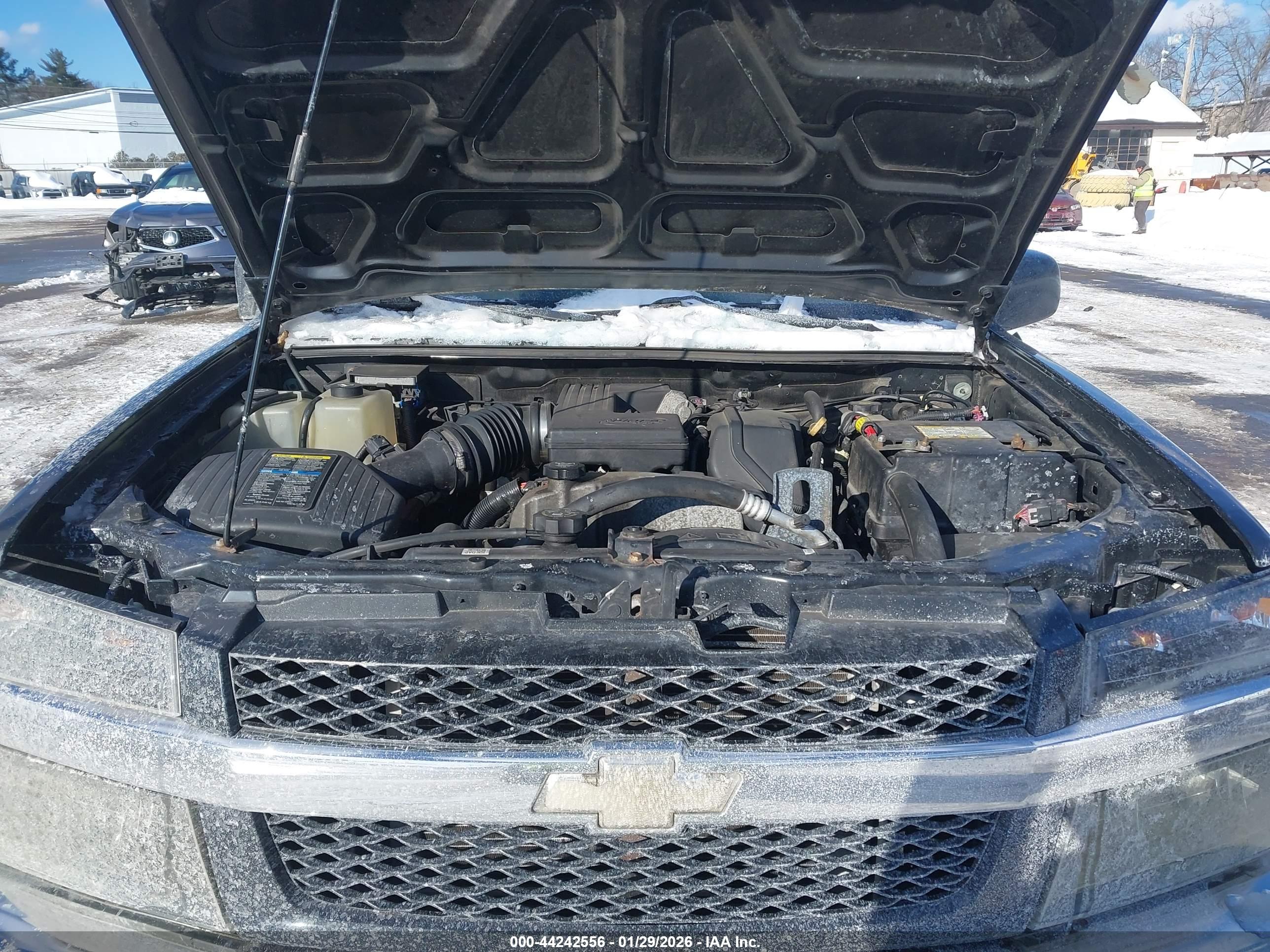 CHEVROLET COLORADO image 10