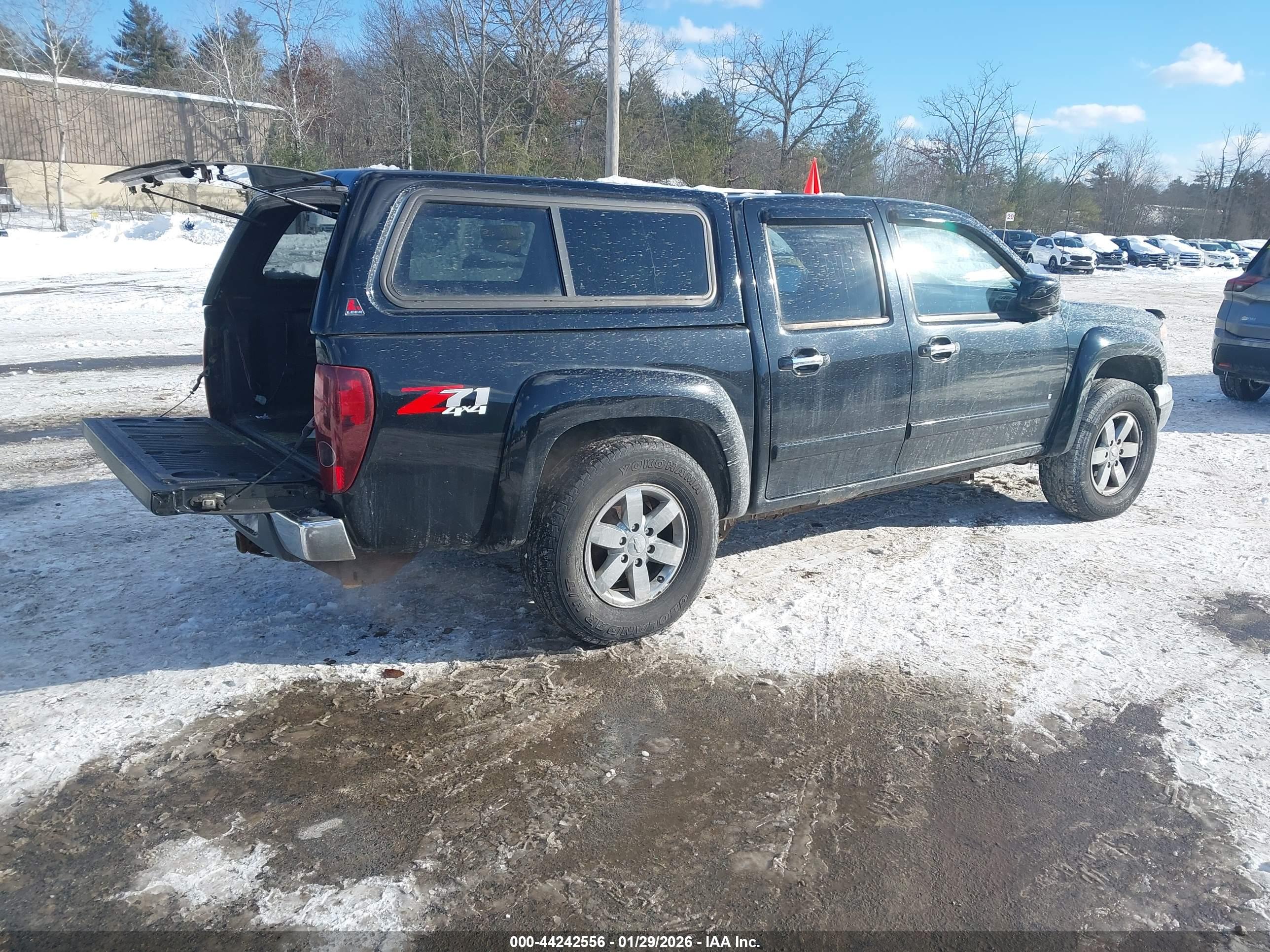 CHEVROLET COLORADO image 4