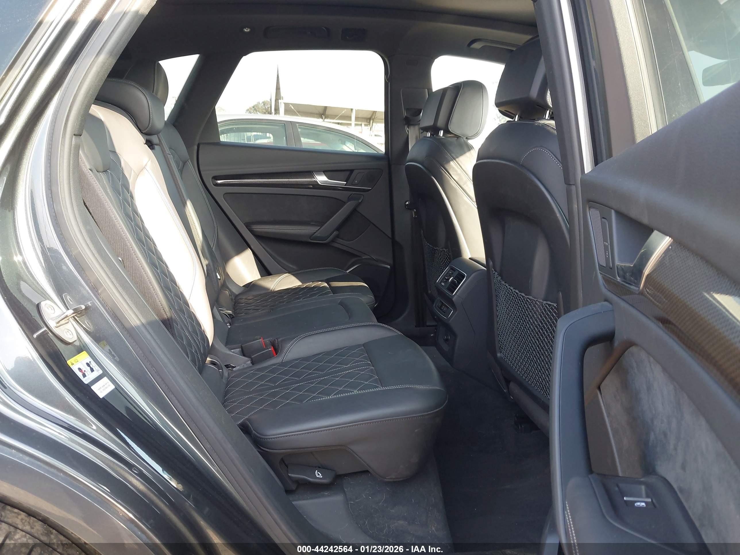 AUDI SQ5 image 8