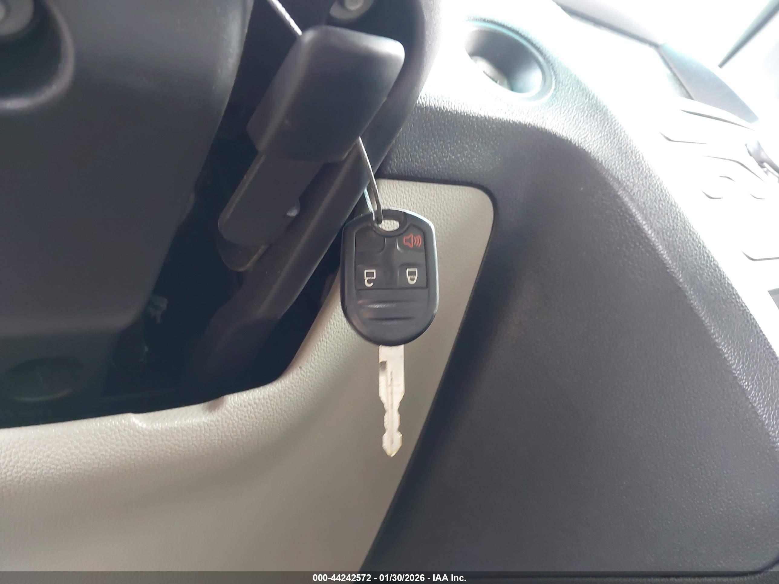 FORD EXPLORER image 11