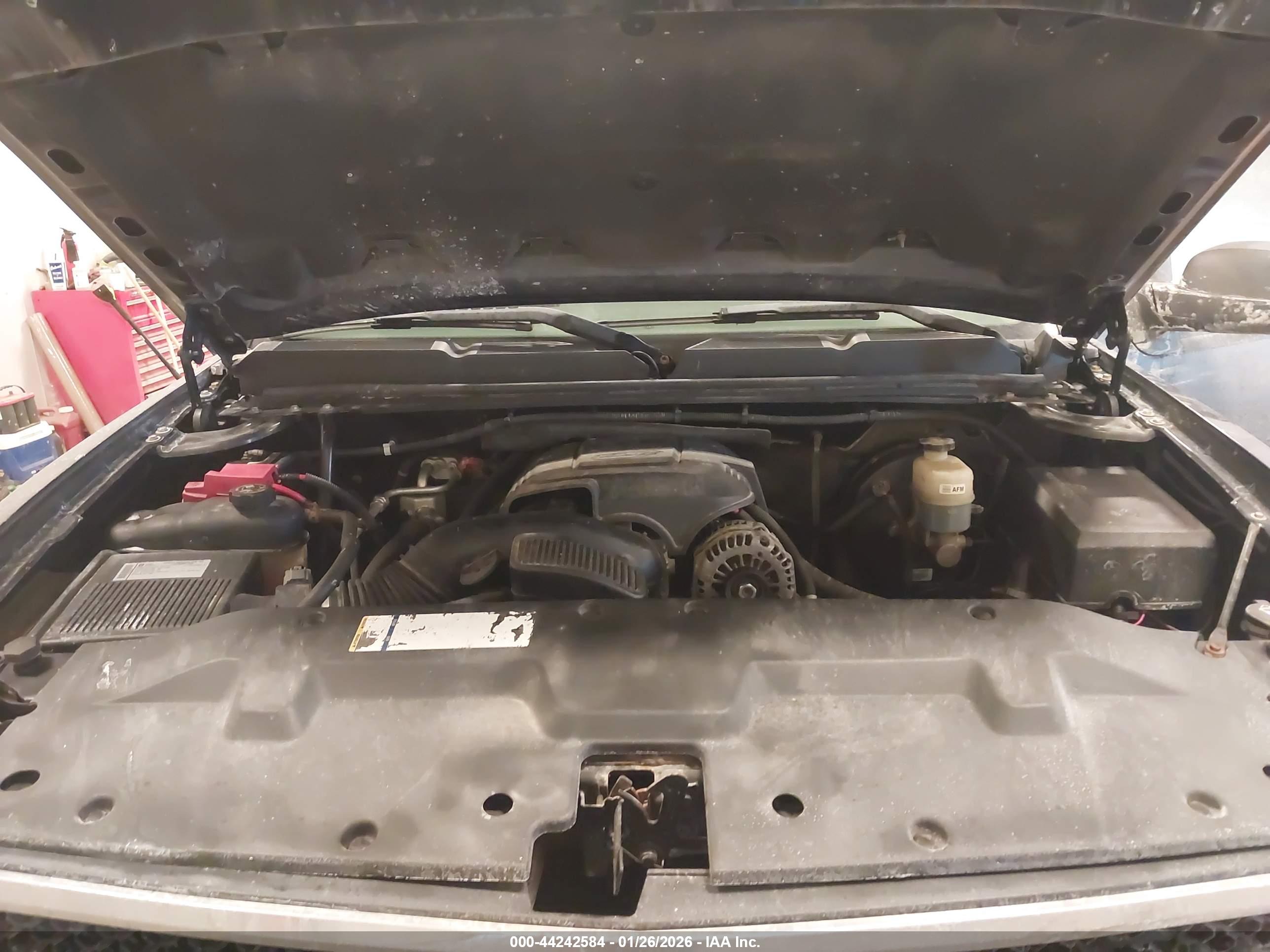 CHEVROLET SILVERADO image 10