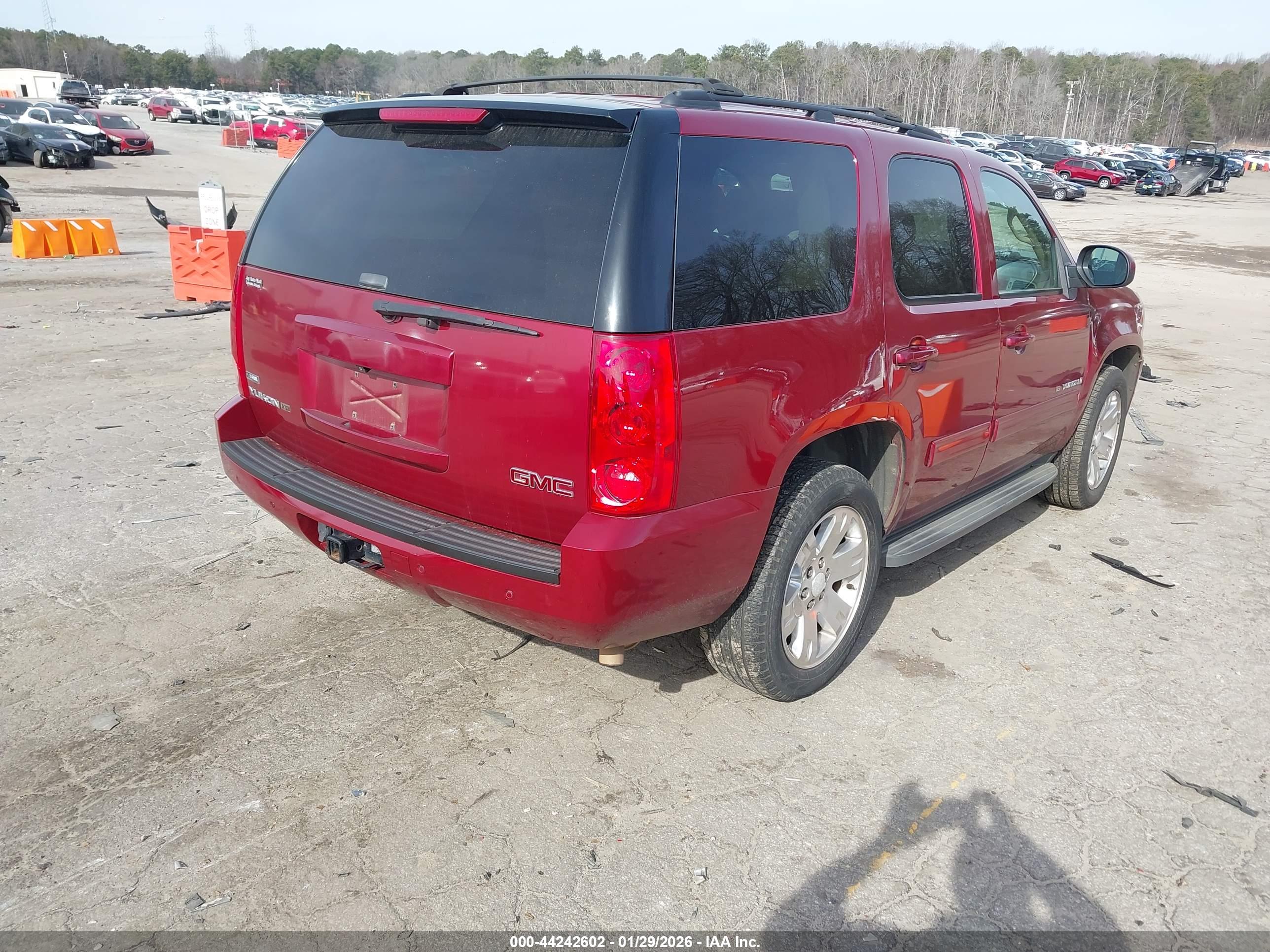 GMC YUKON image 4