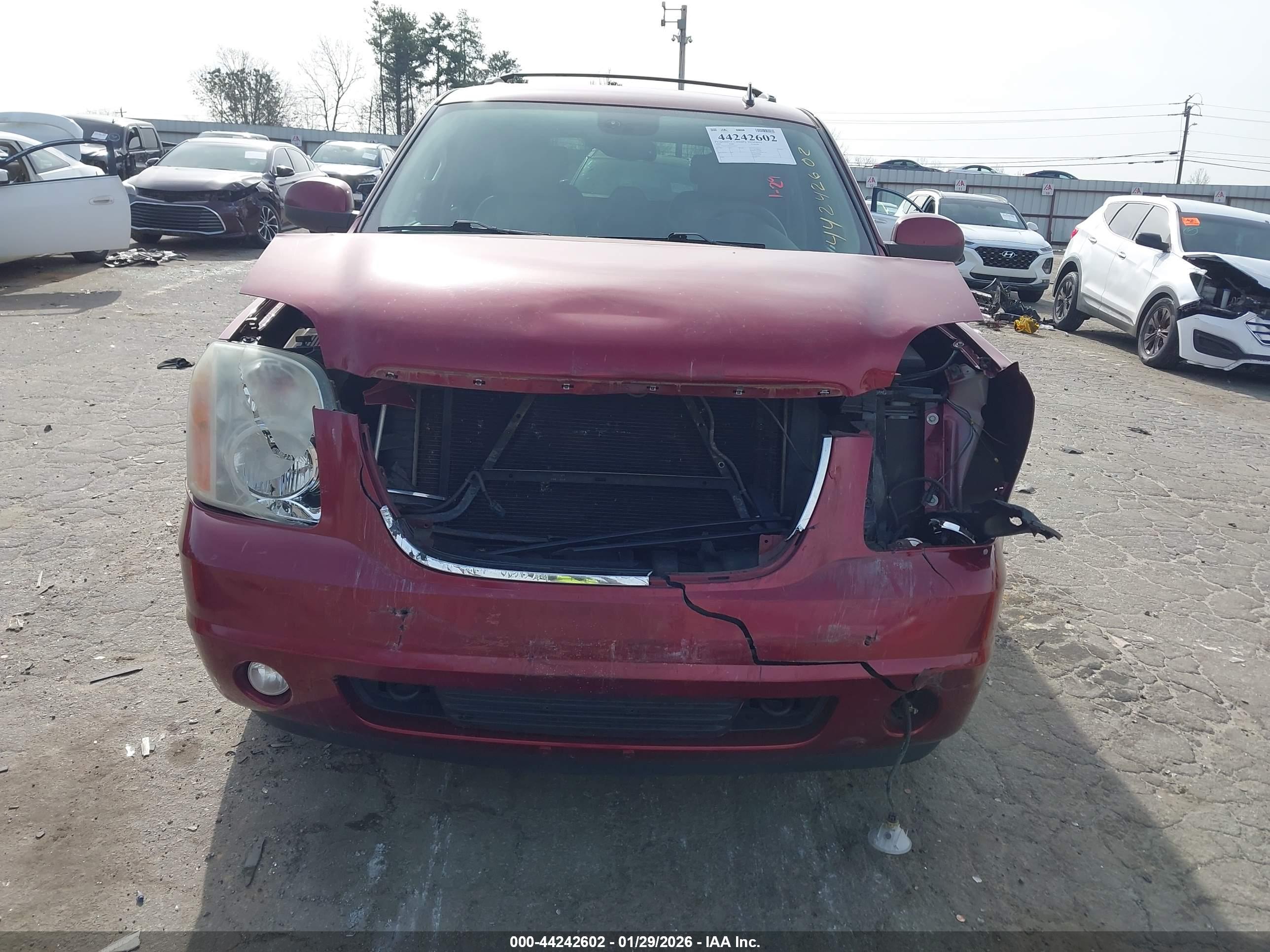 GMC YUKON image 6