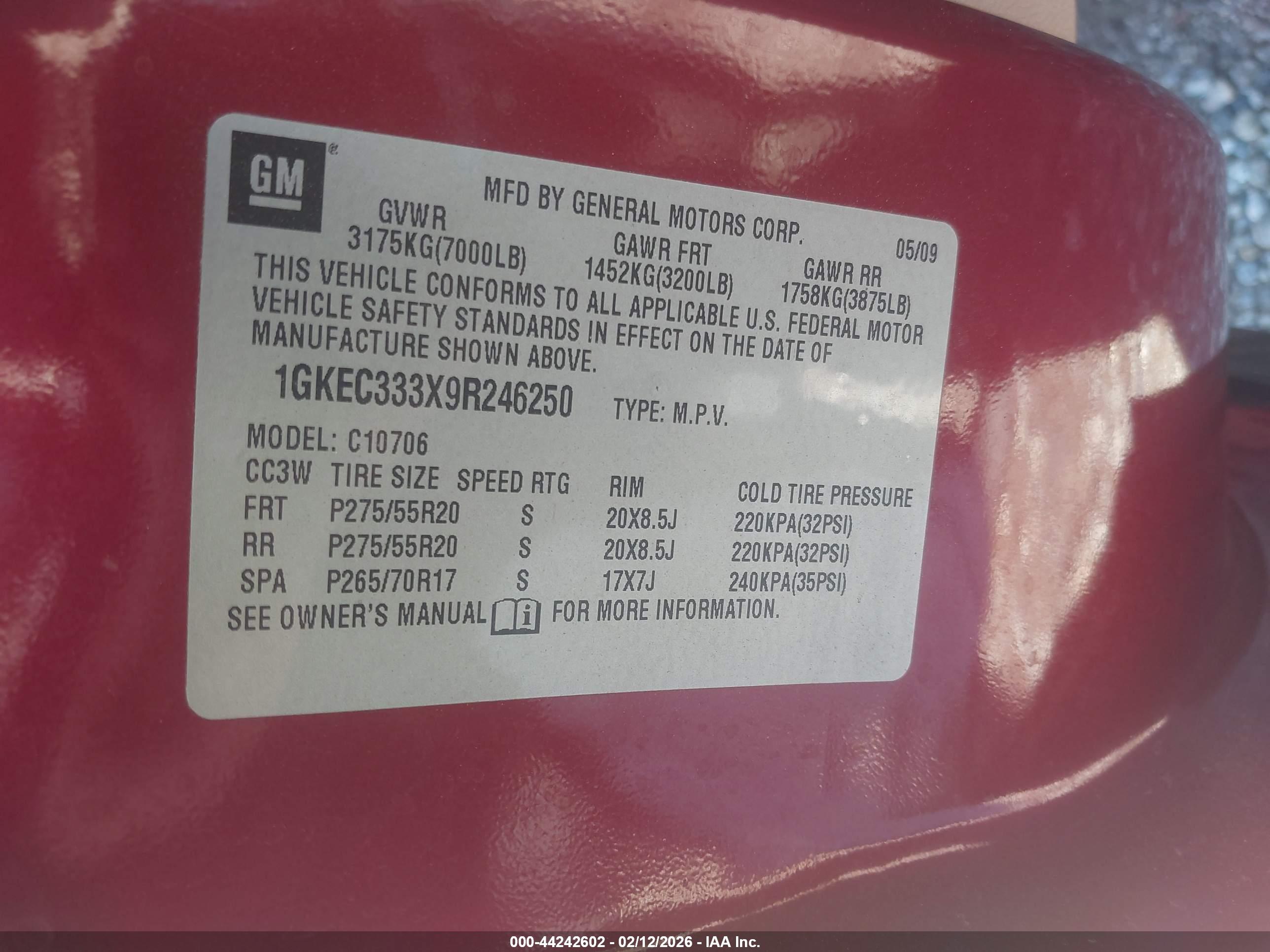 GMC YUKON image 9
