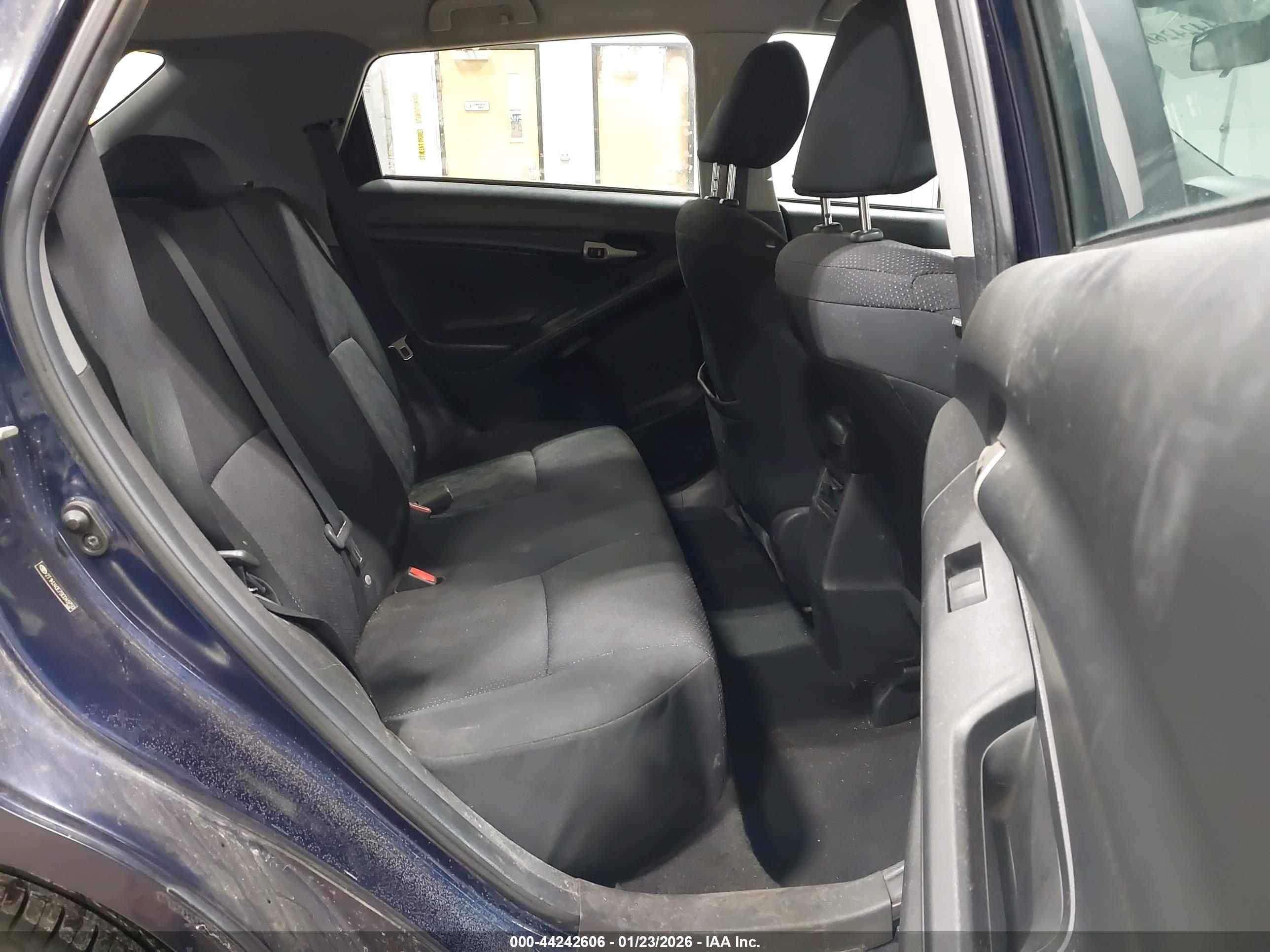 TOYOTA MATRIX image 8