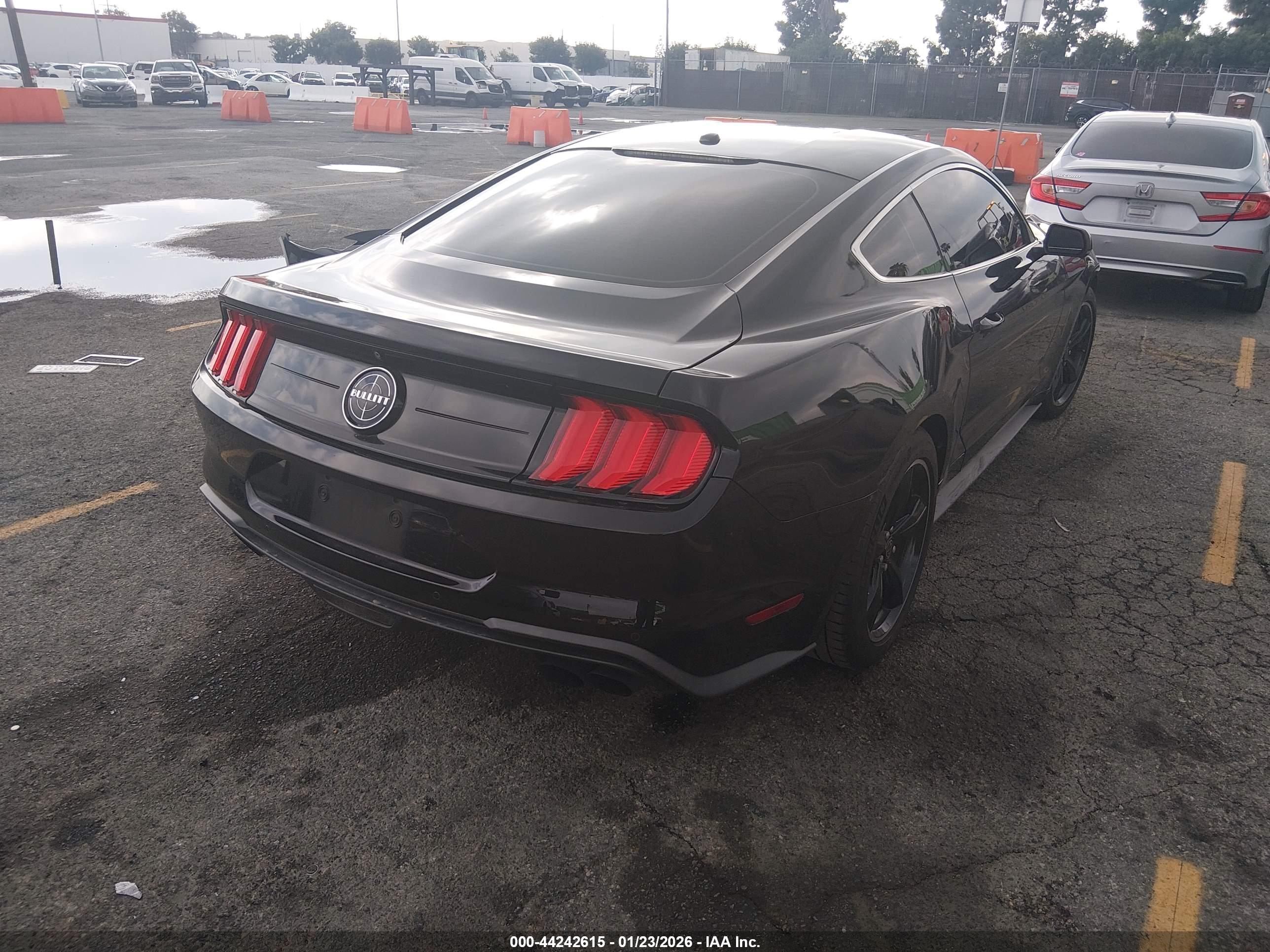 FORD MUSTANG image 4