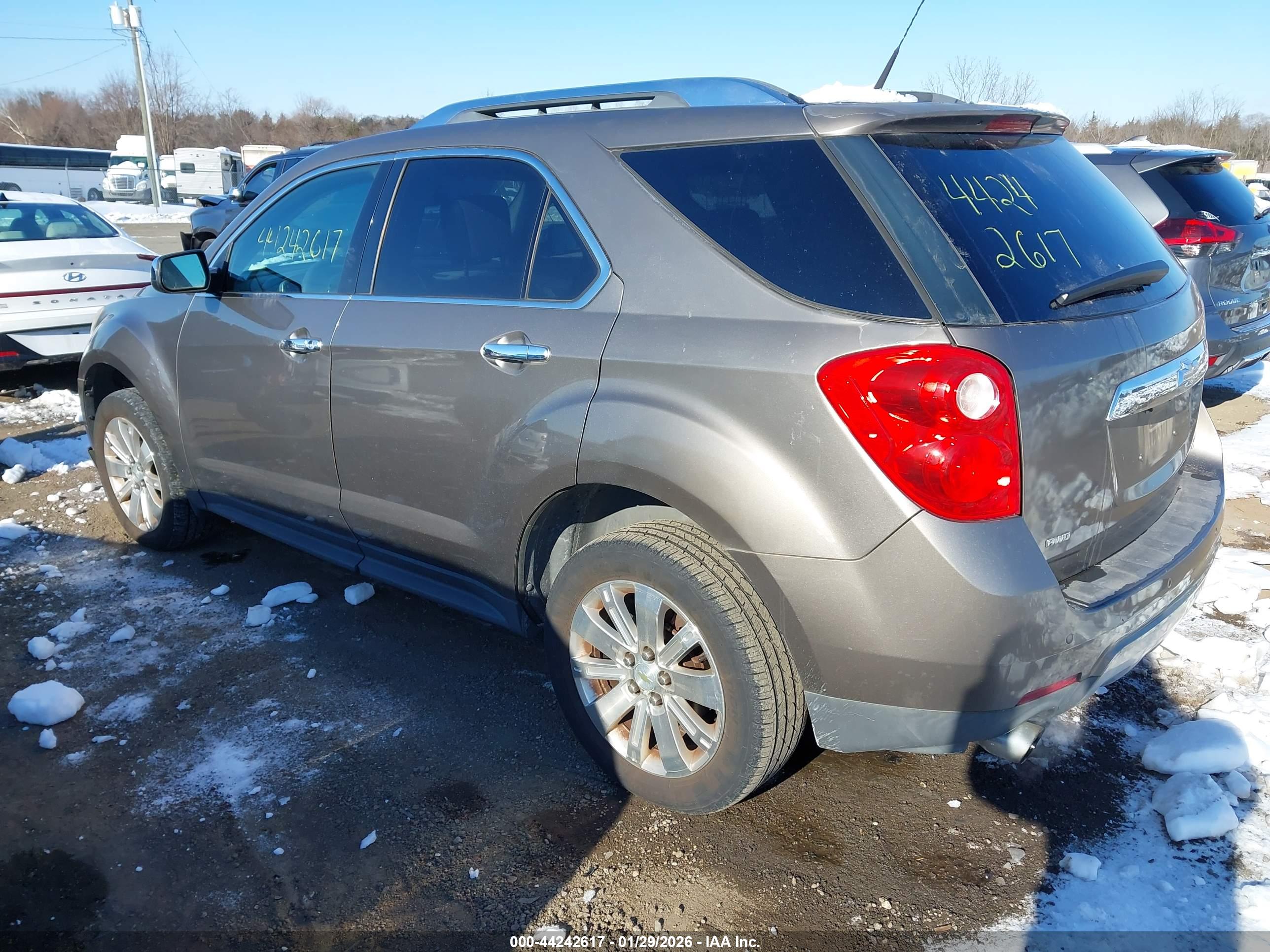 CHEVROLET EQUINOX image 3