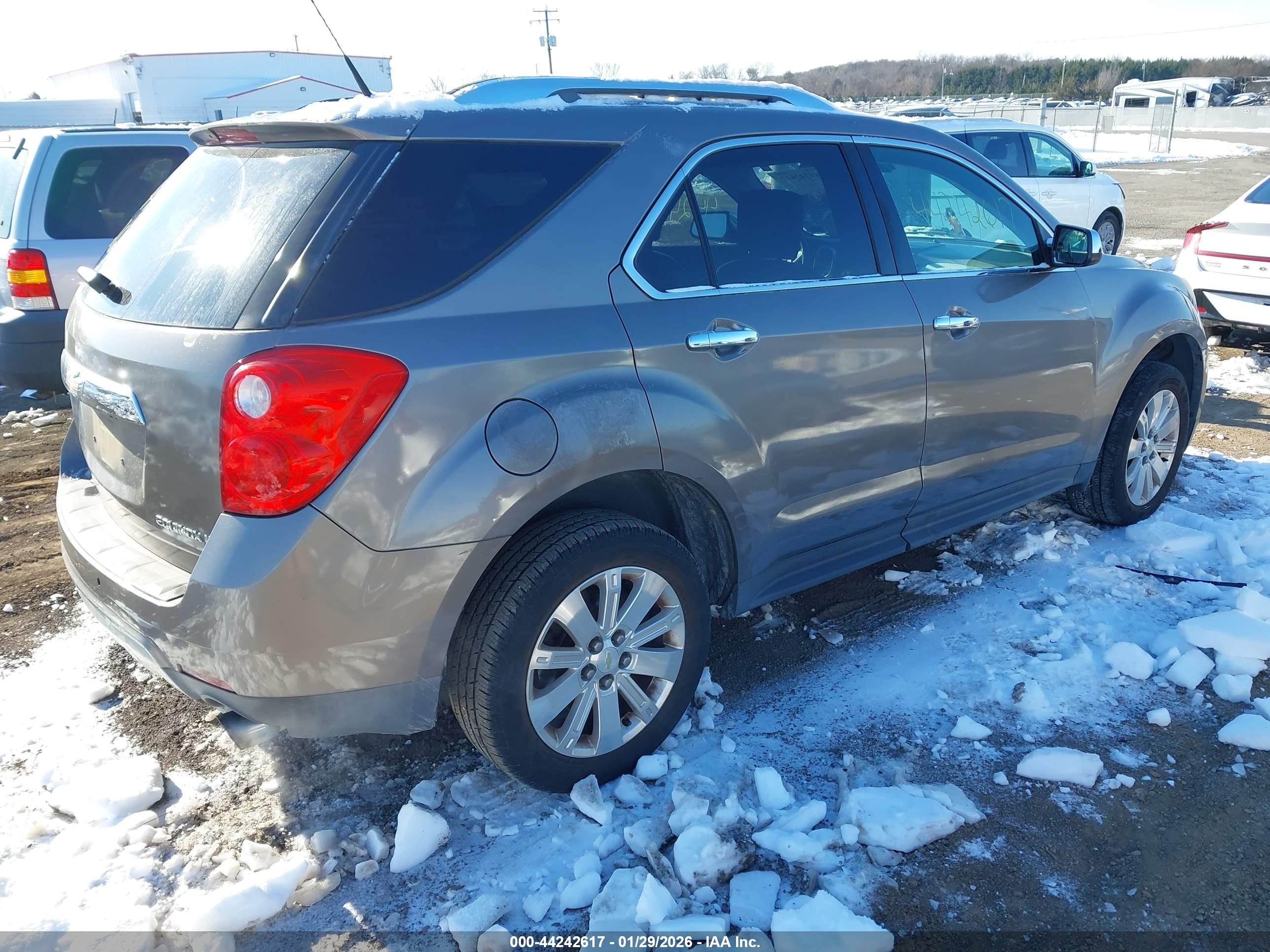 CHEVROLET EQUINOX image 4