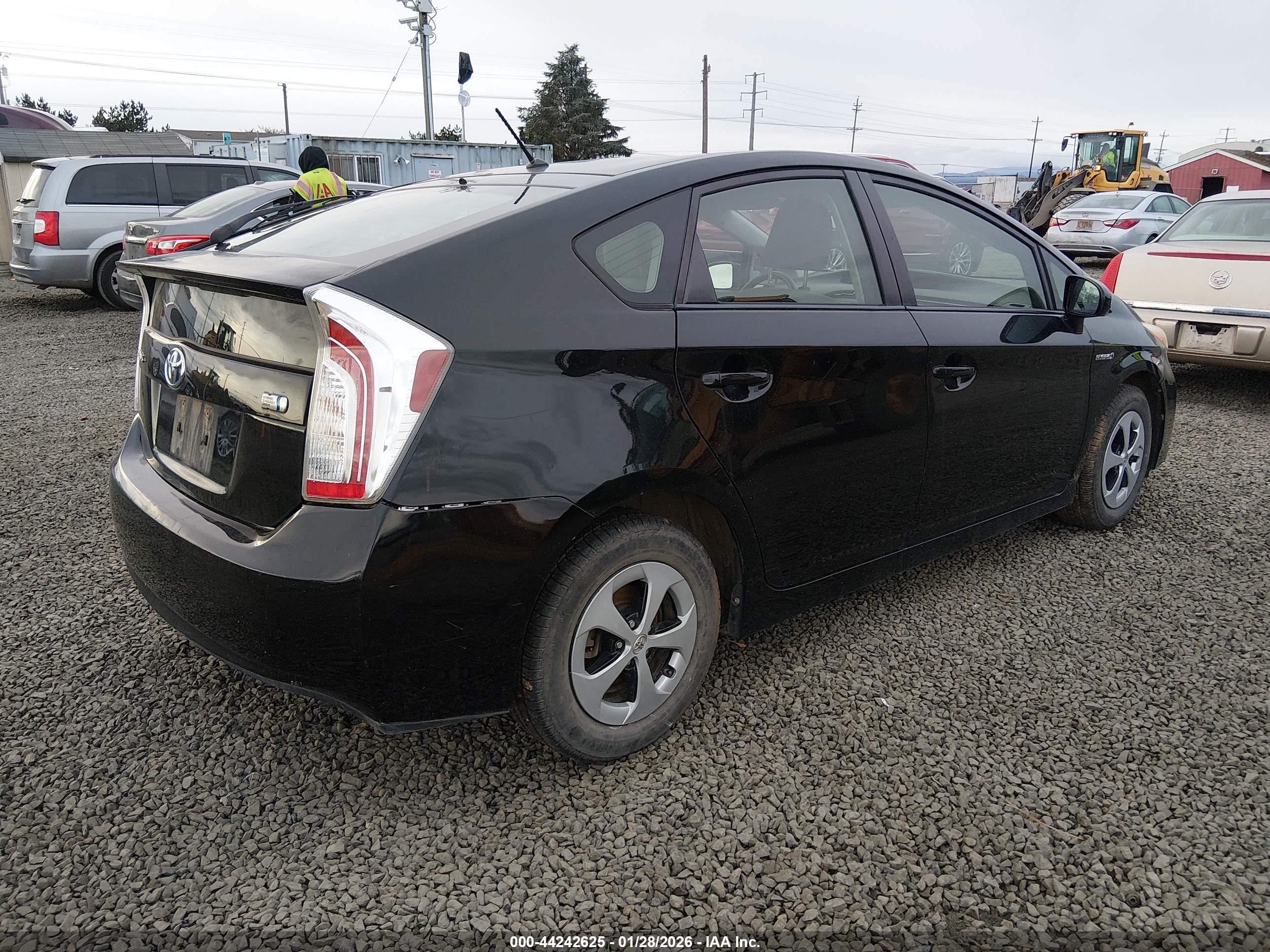 TOYOTA PRIUS image 4