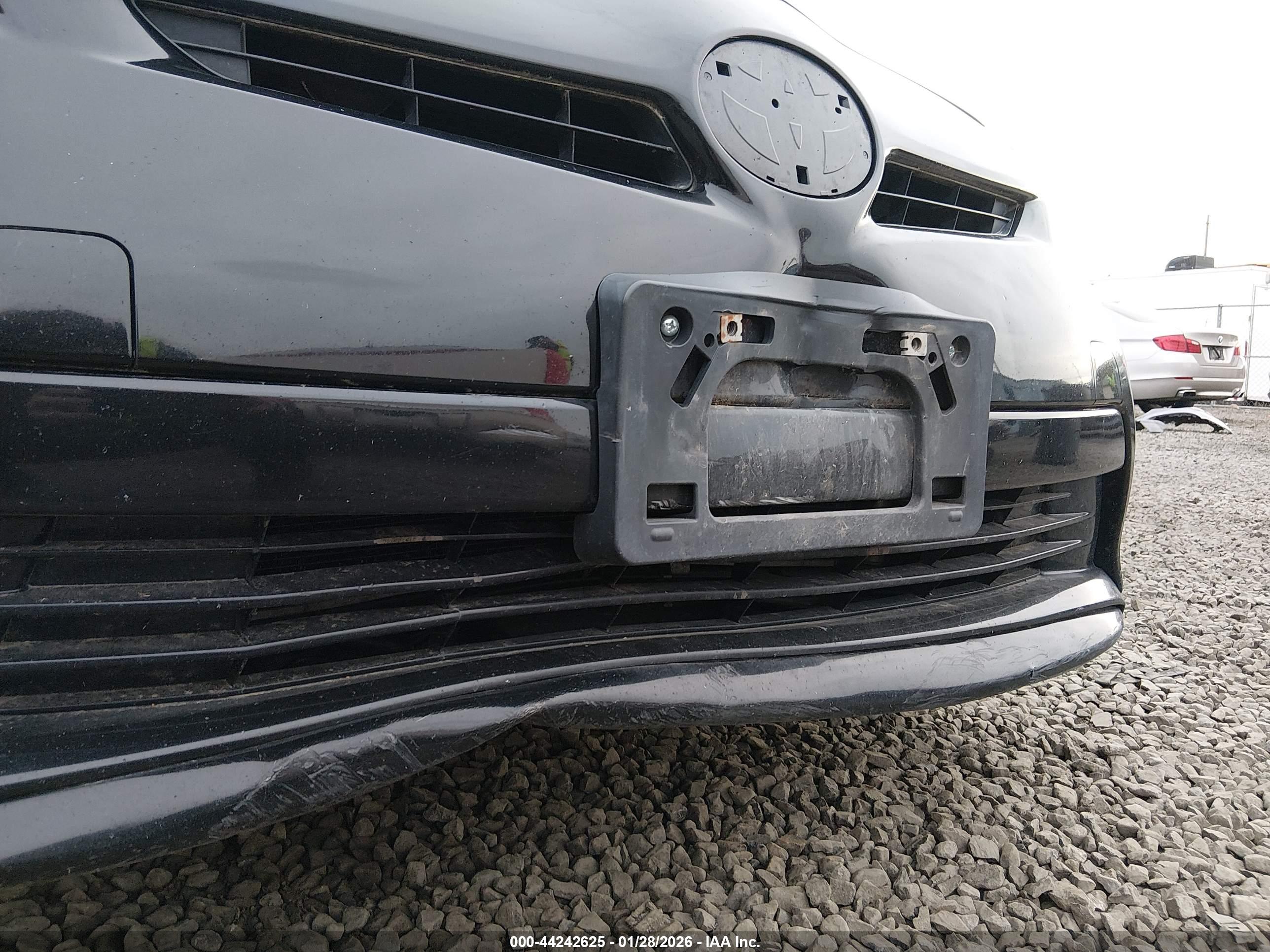 TOYOTA PRIUS image 6