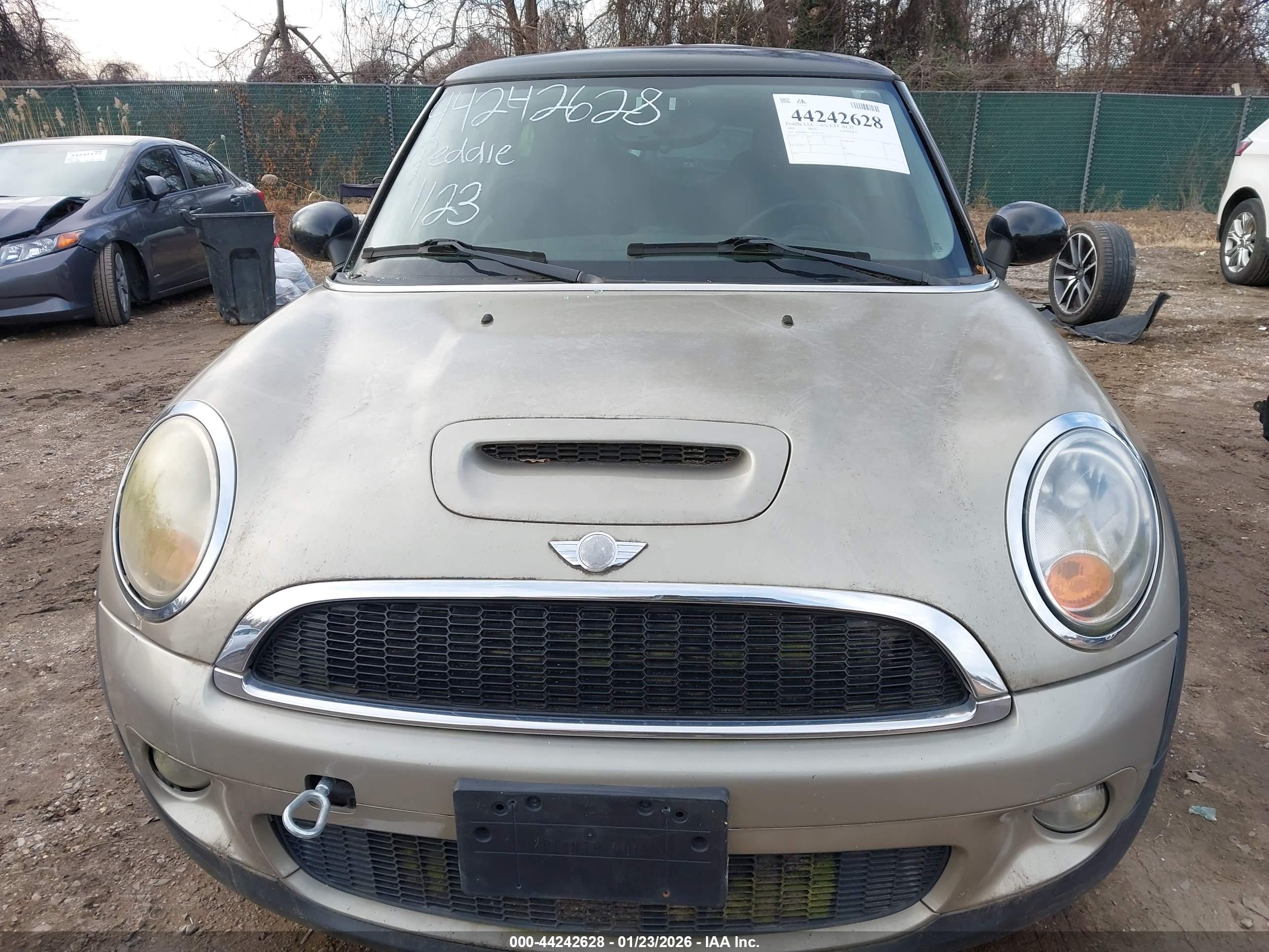 MINI COOPER image 6