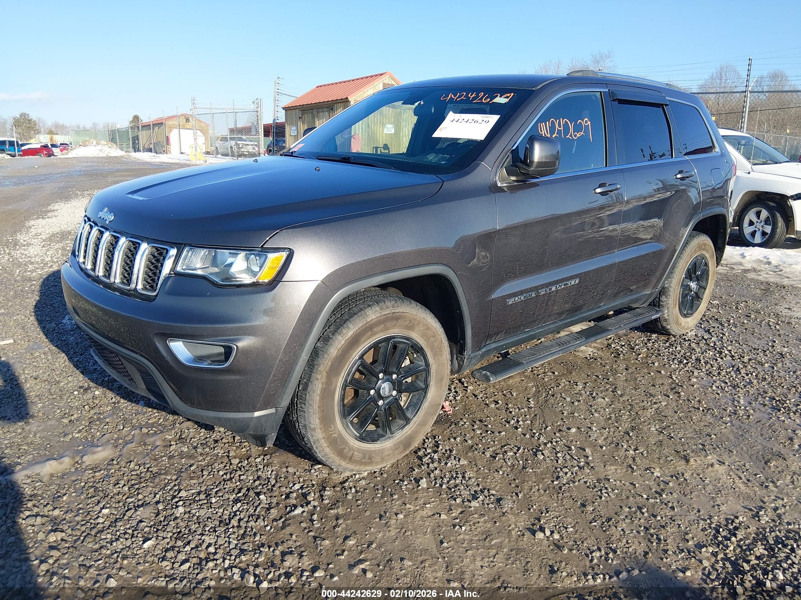 JEEP GRAND image 2
