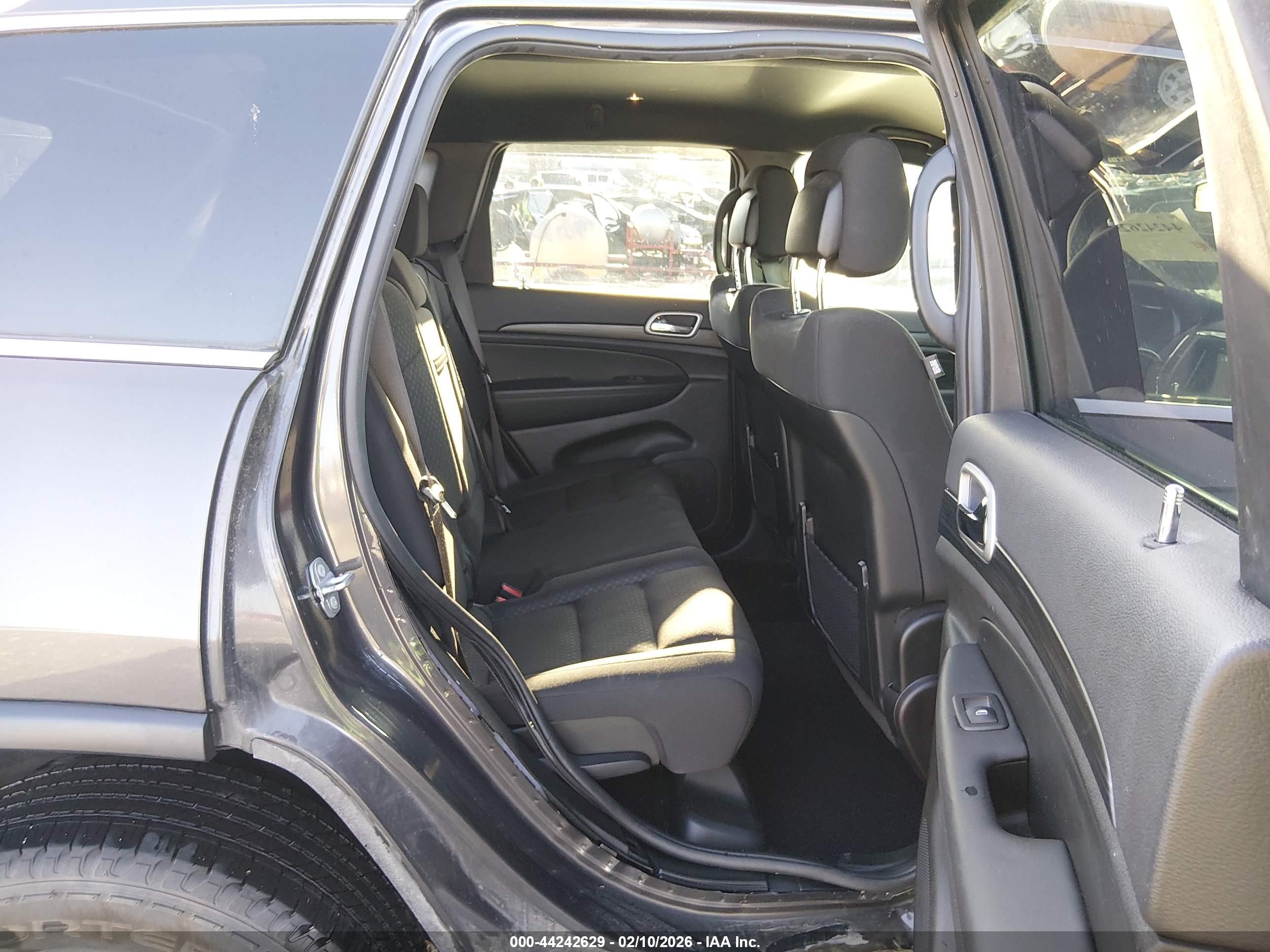 JEEP GRAND image 8