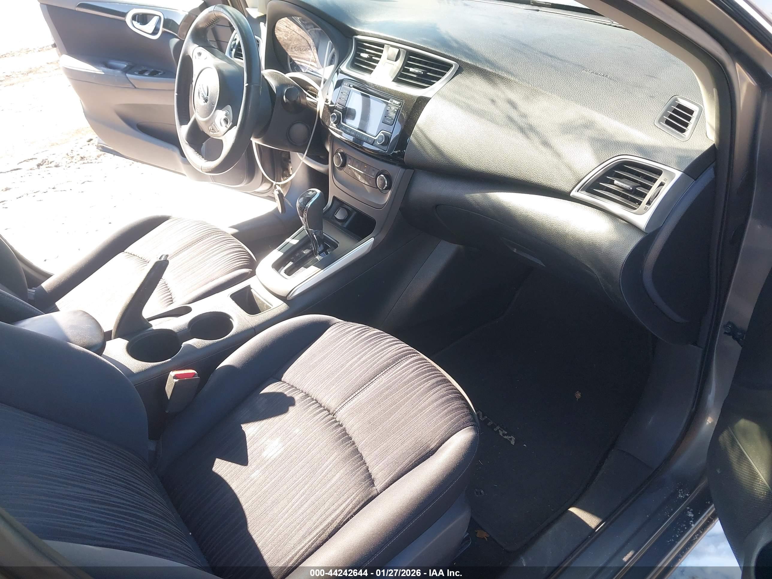 NISSAN SENTRA image 5