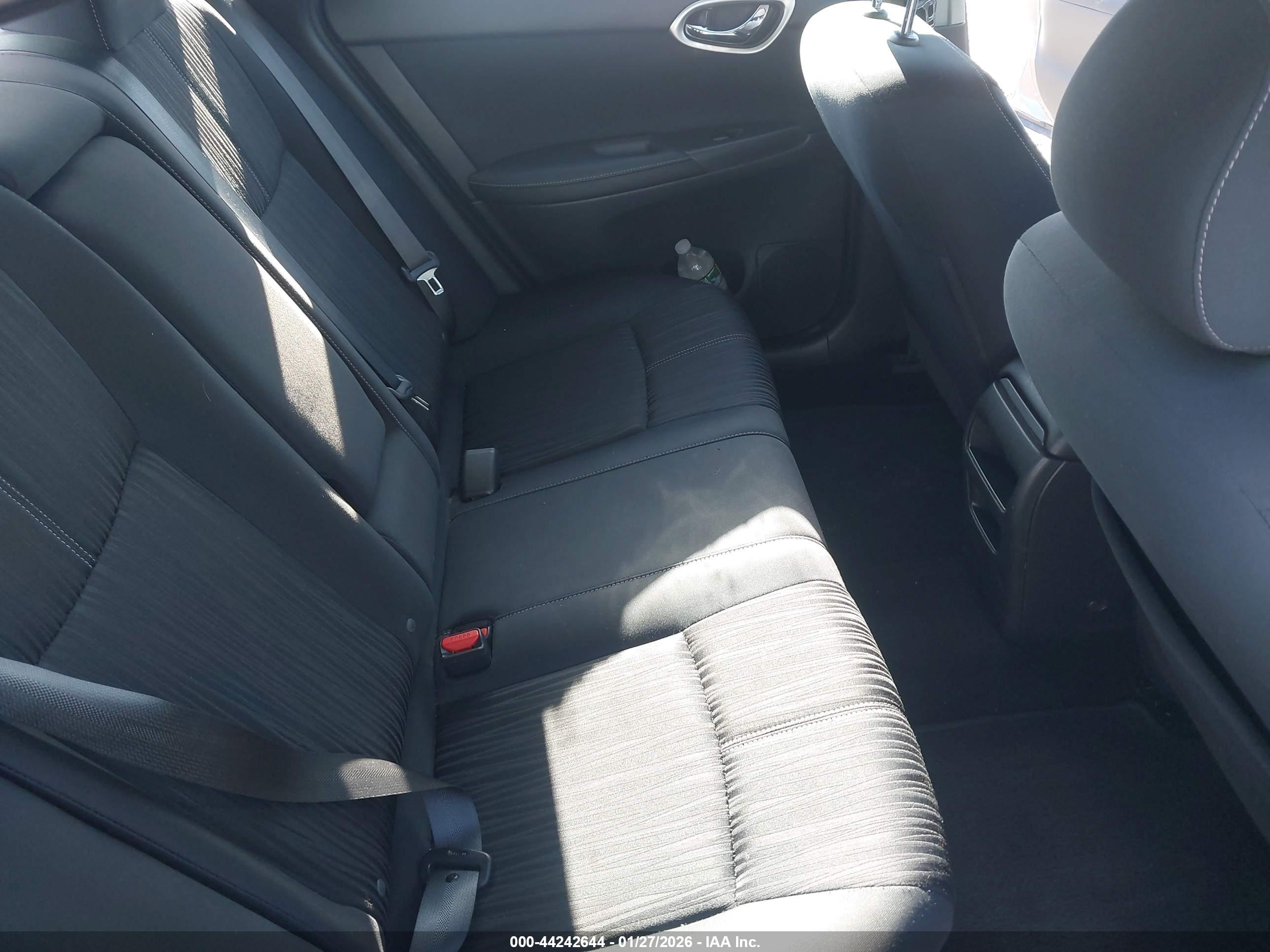 NISSAN SENTRA image 8