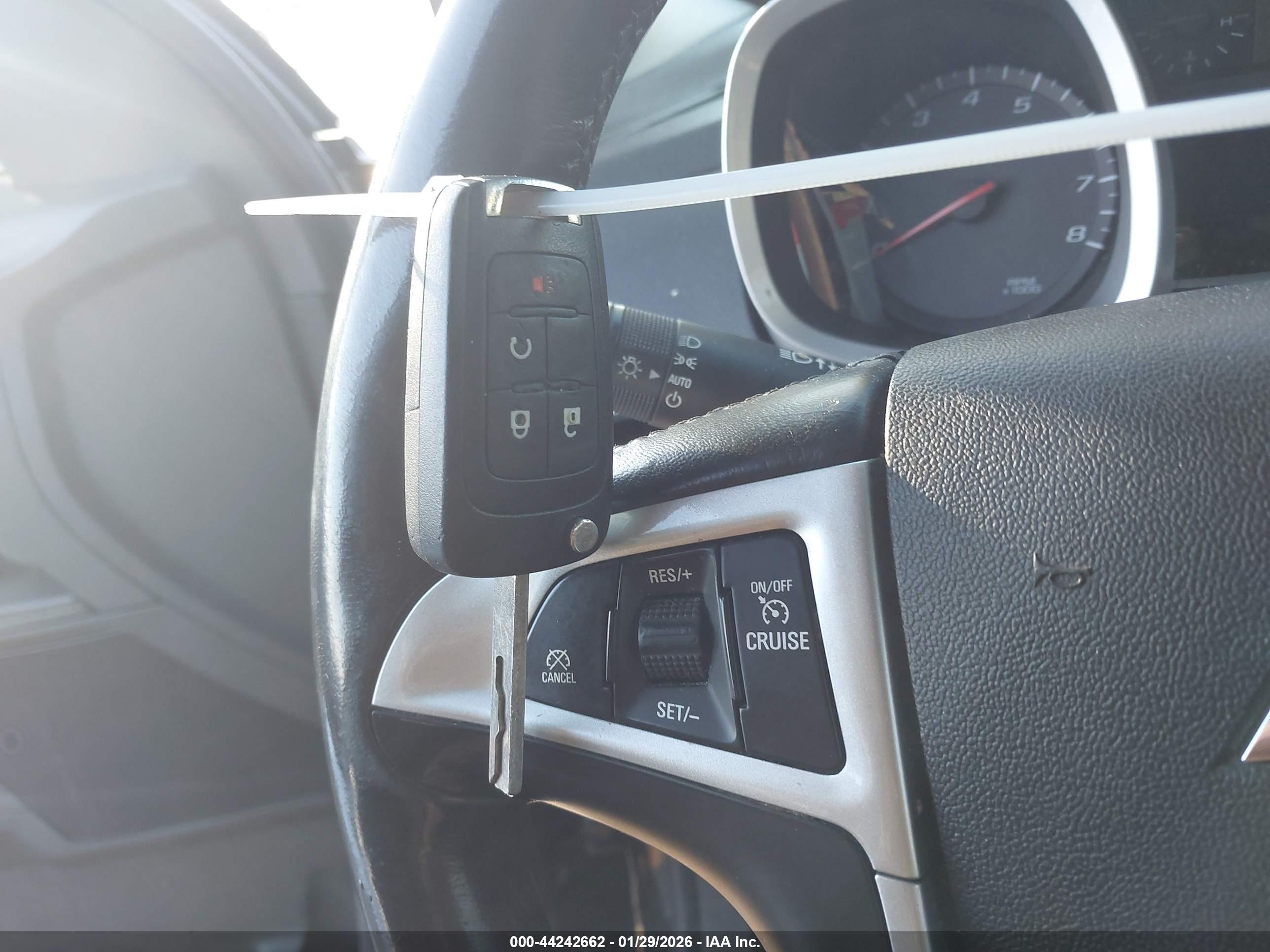 CHEVROLET EQUINOX image 11
