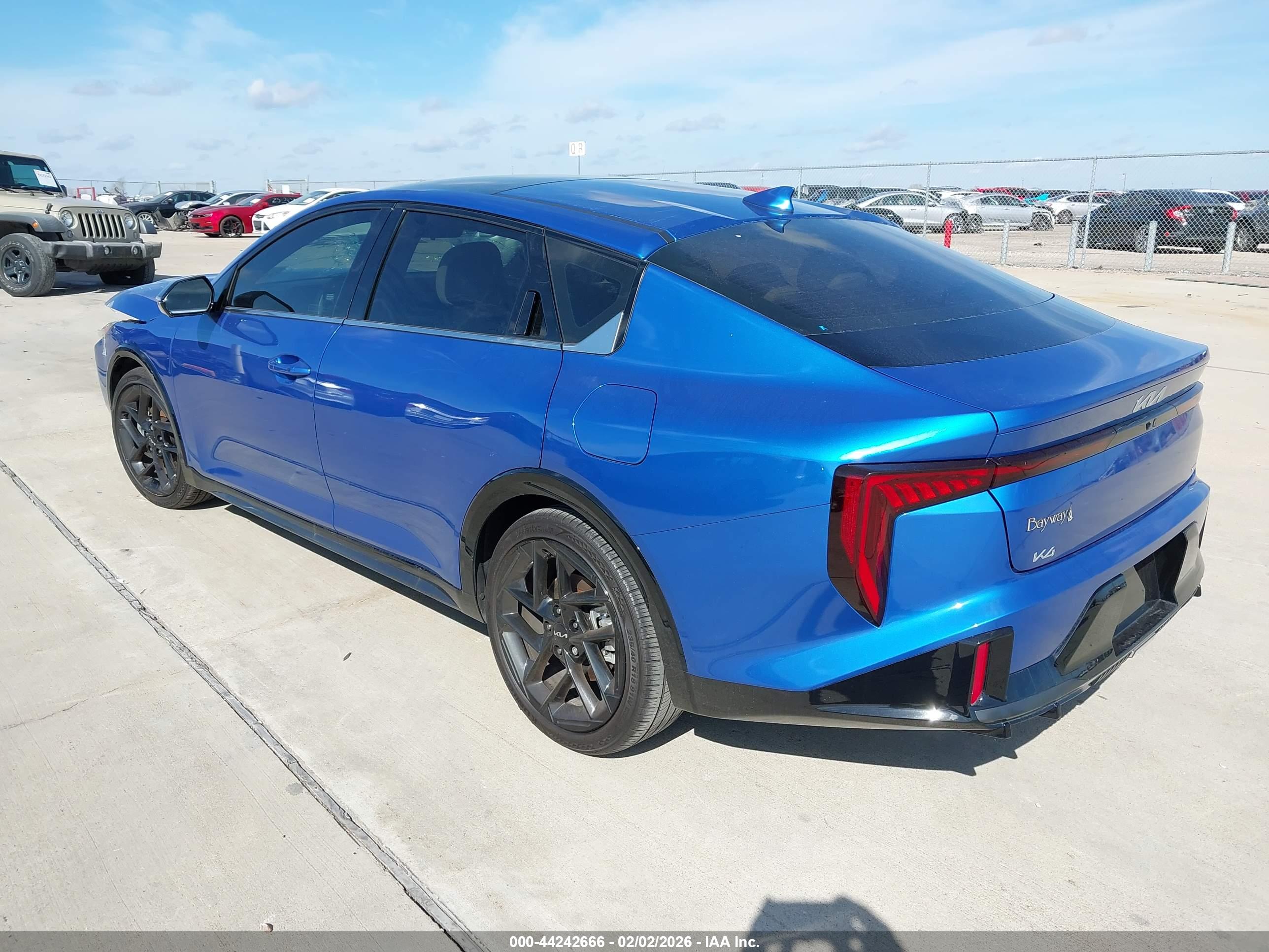 KIA K4 image 3