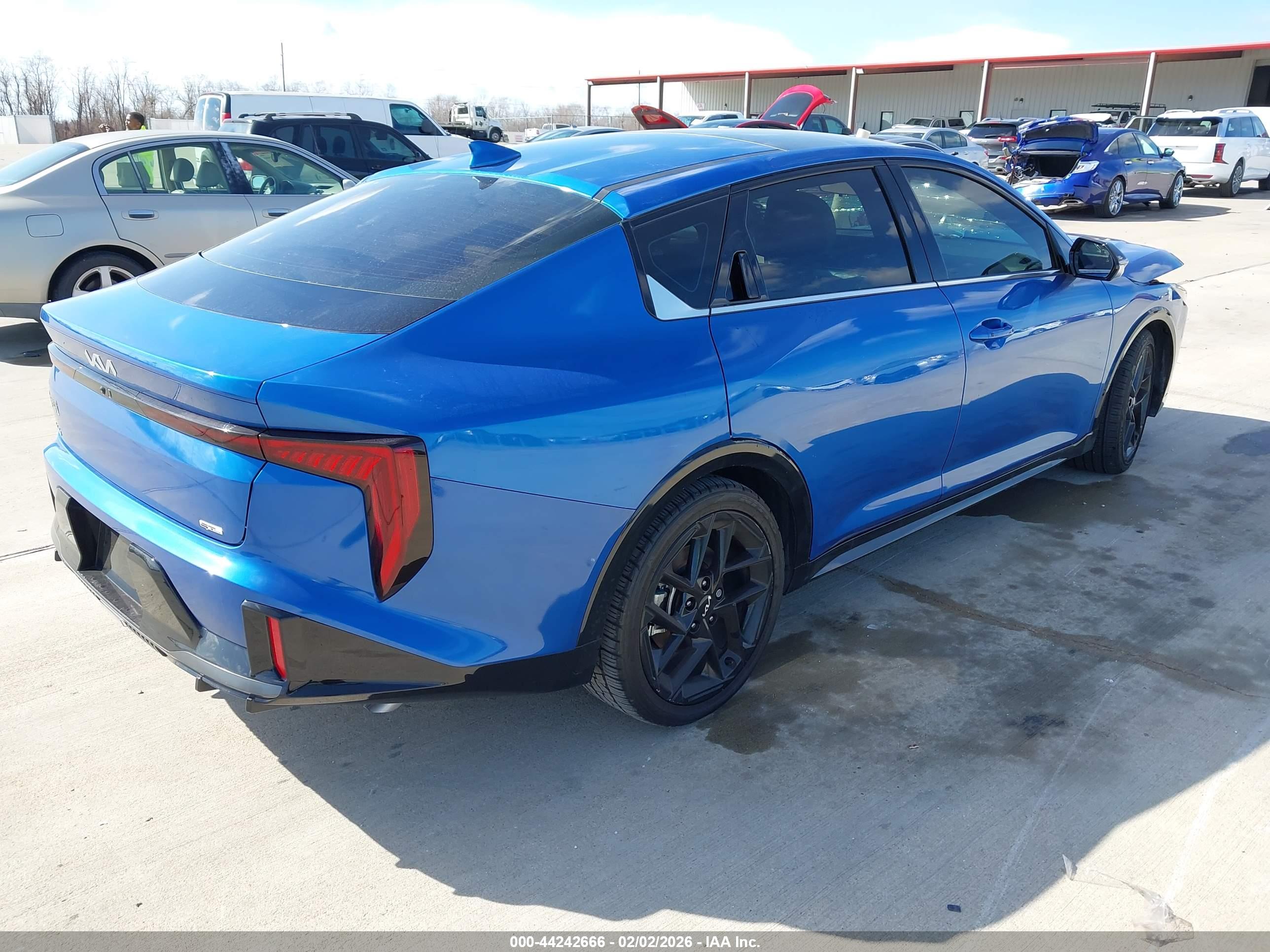 KIA K4 image 4