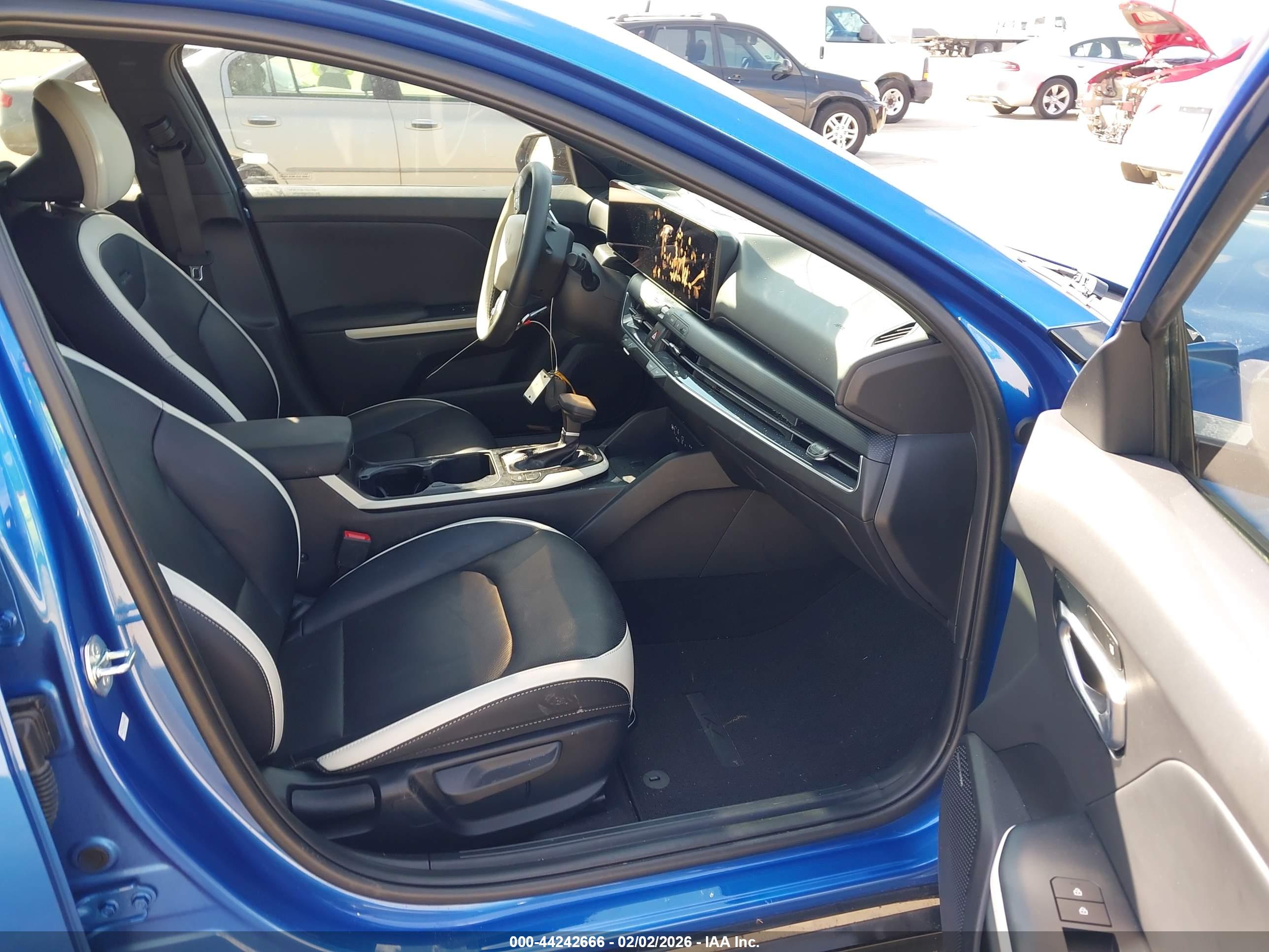 KIA K4 image 5