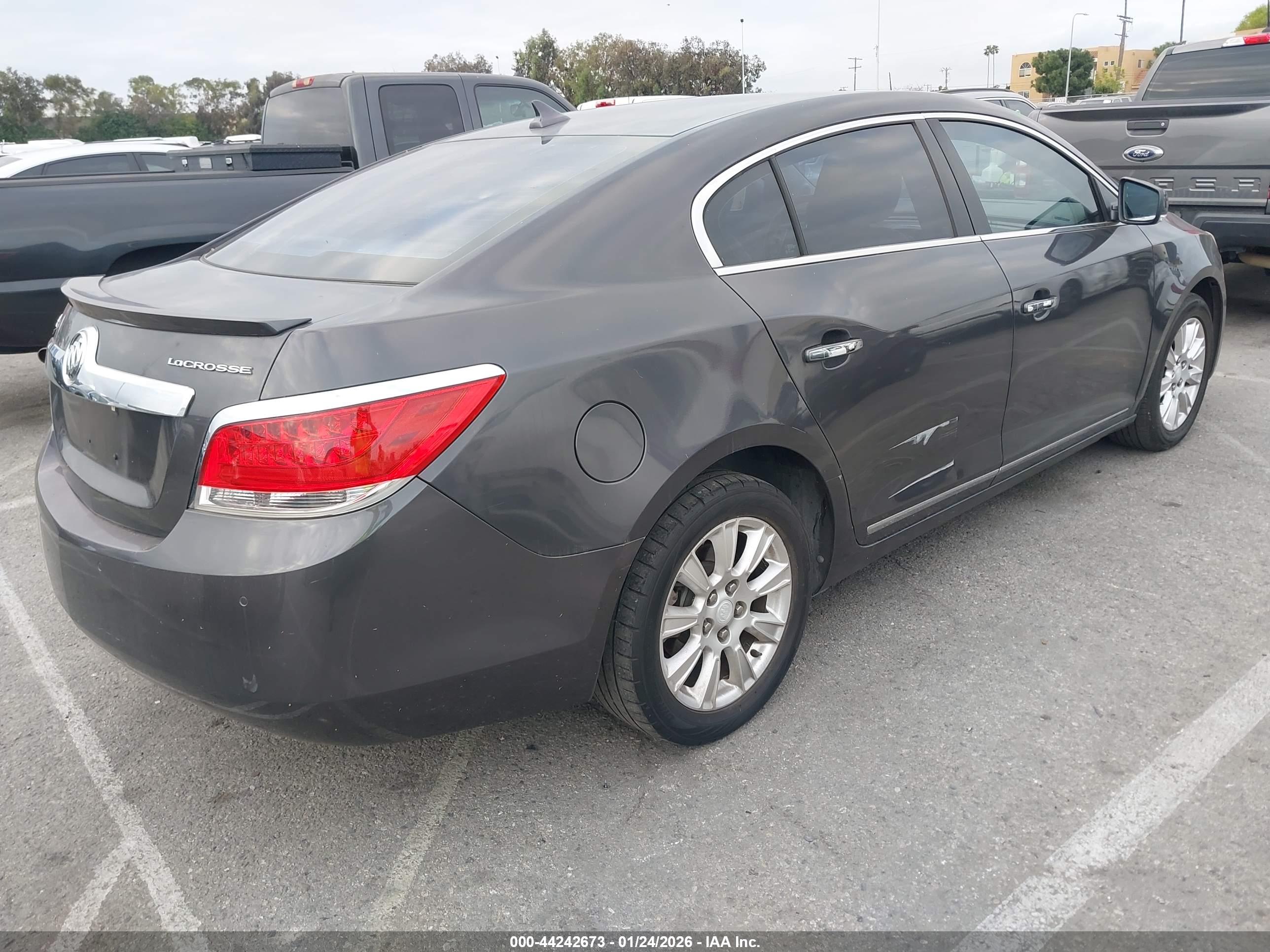 BUICK LACROSSE image 4