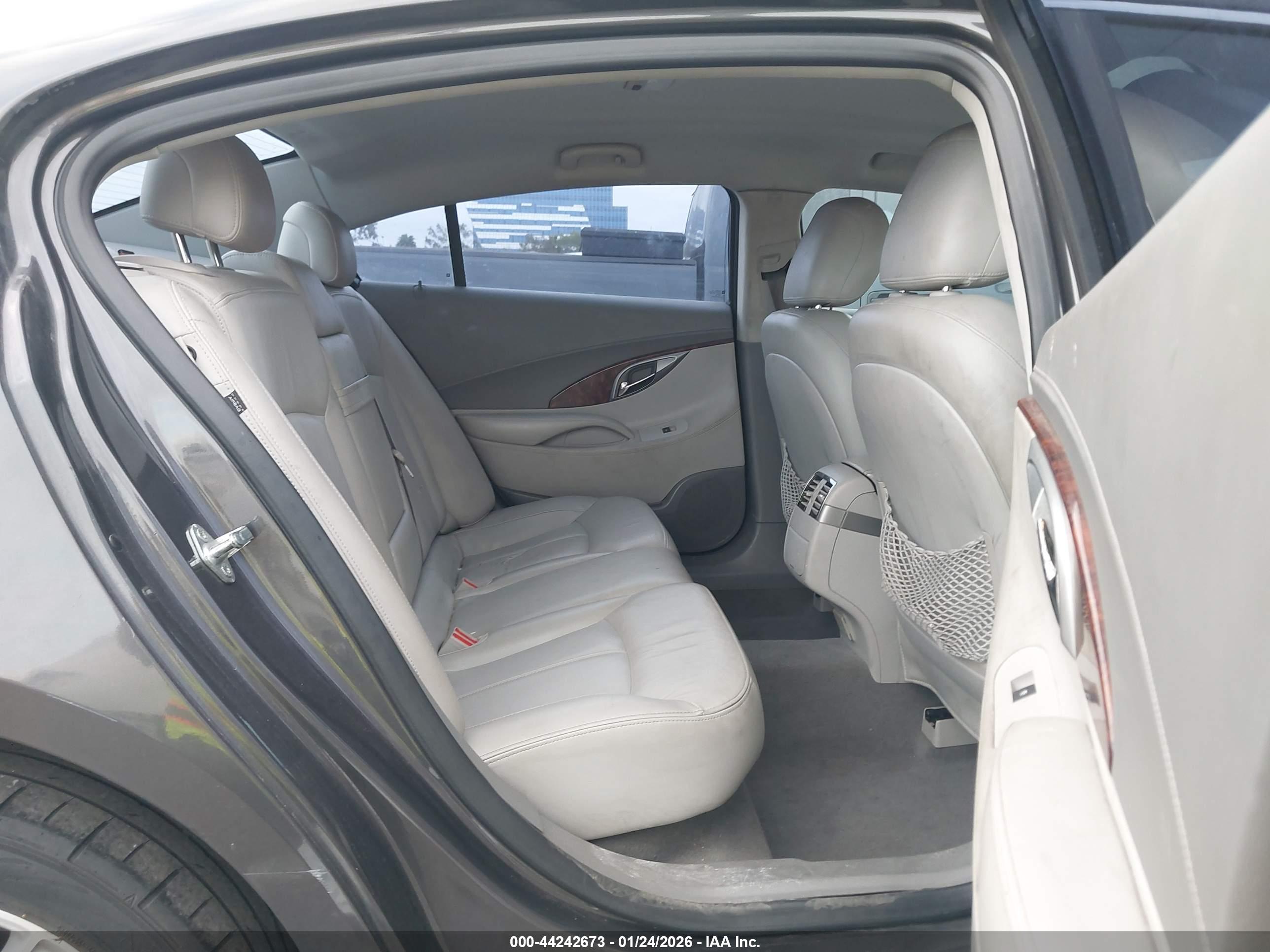 BUICK LACROSSE image 8