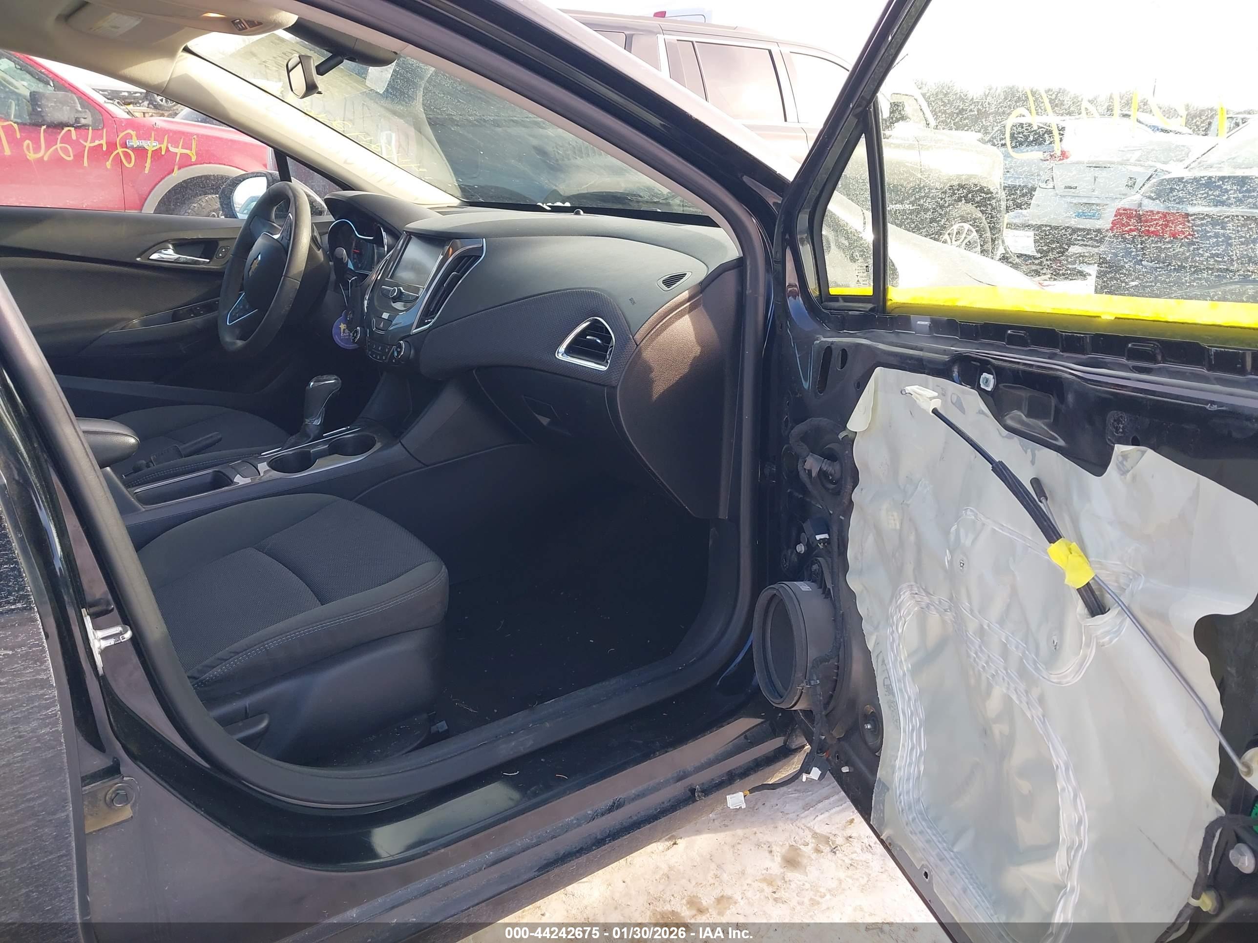 CHEVROLET CRUZE image 5