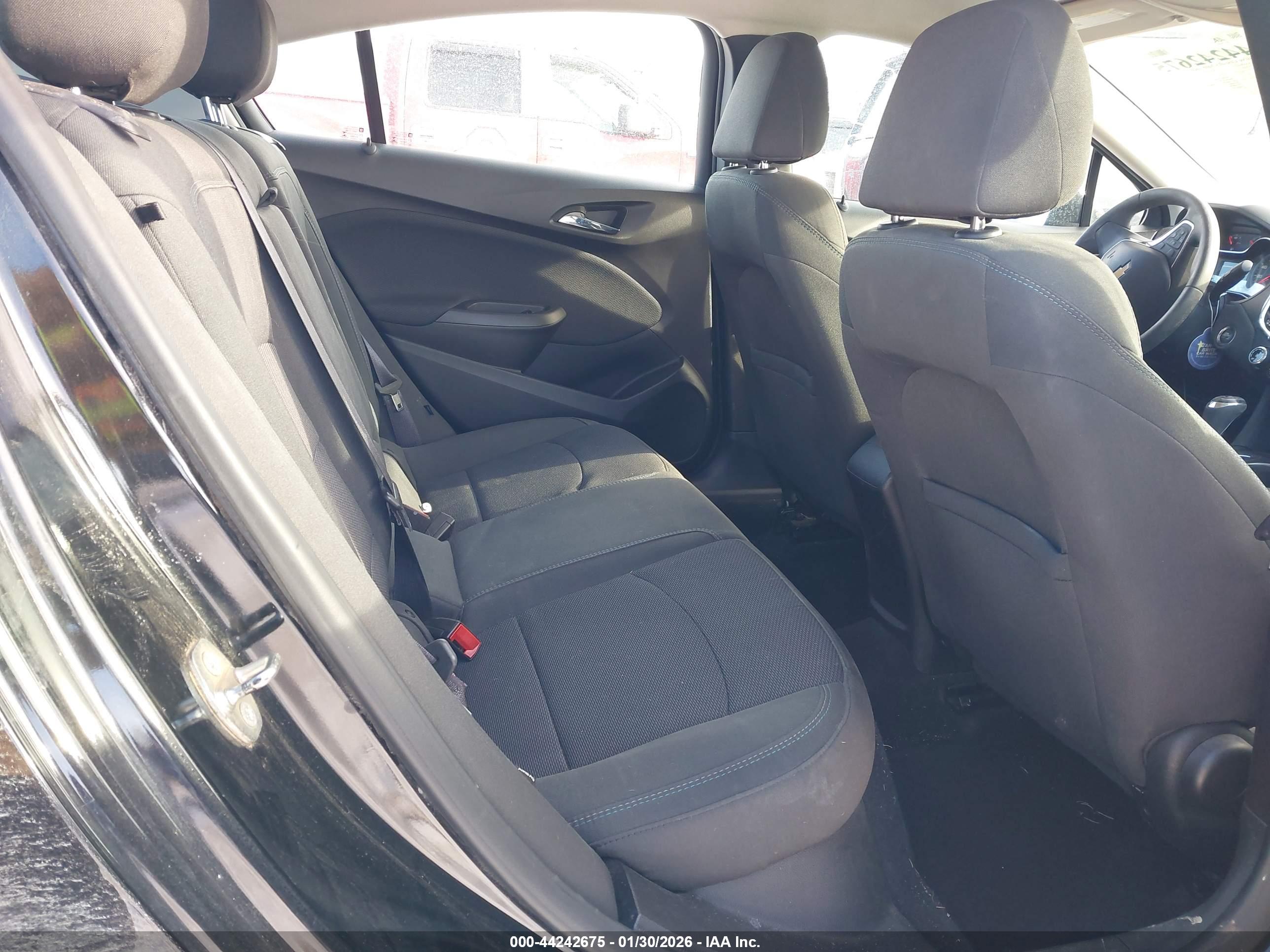 CHEVROLET CRUZE image 8