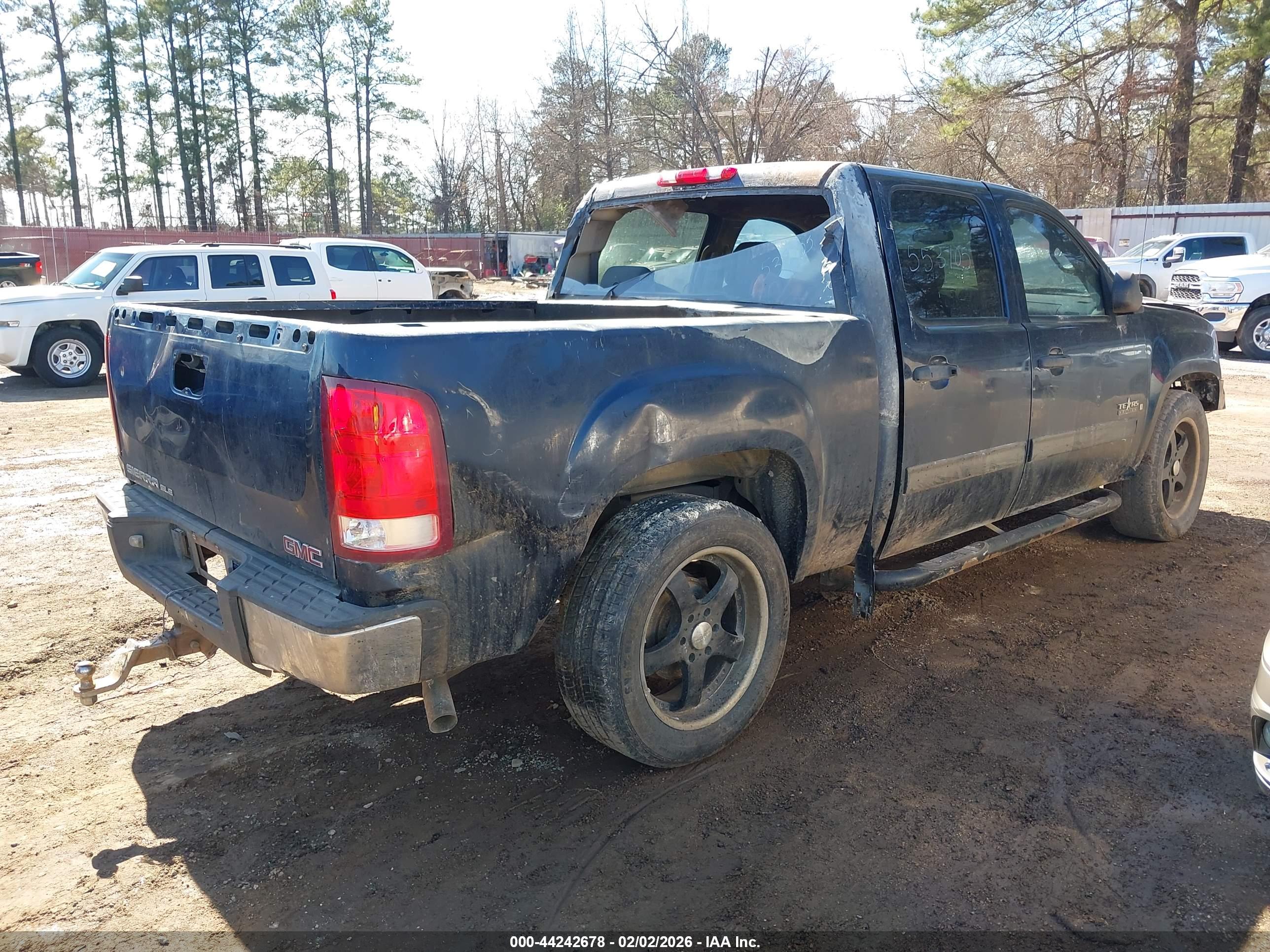 GMC SIERRA image 4