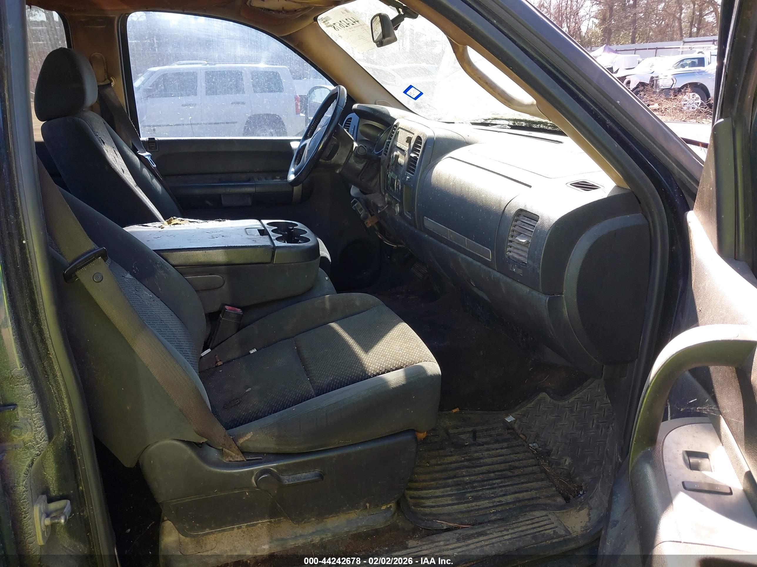 GMC SIERRA image 5