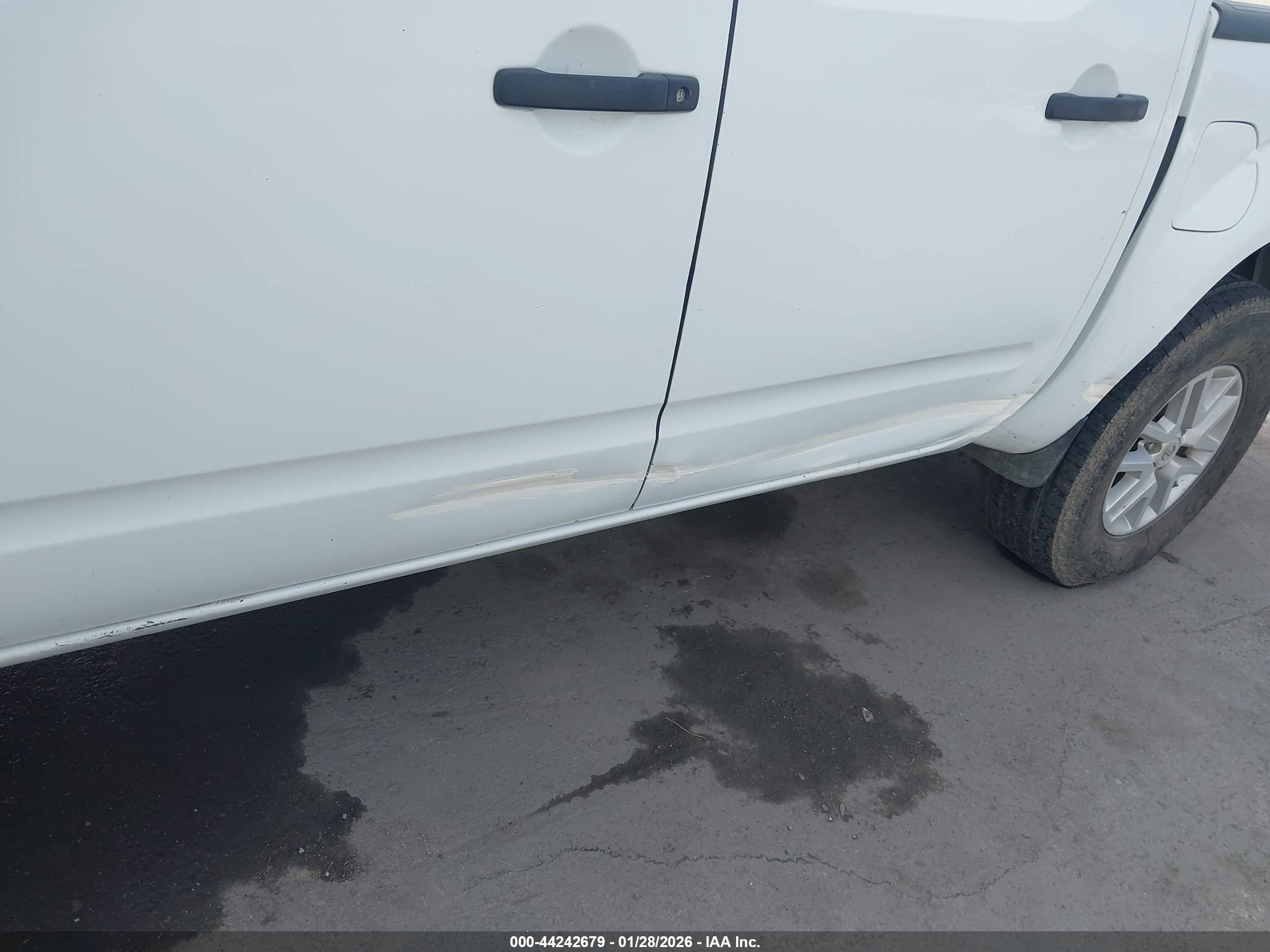 NISSAN FRONTIER image 6