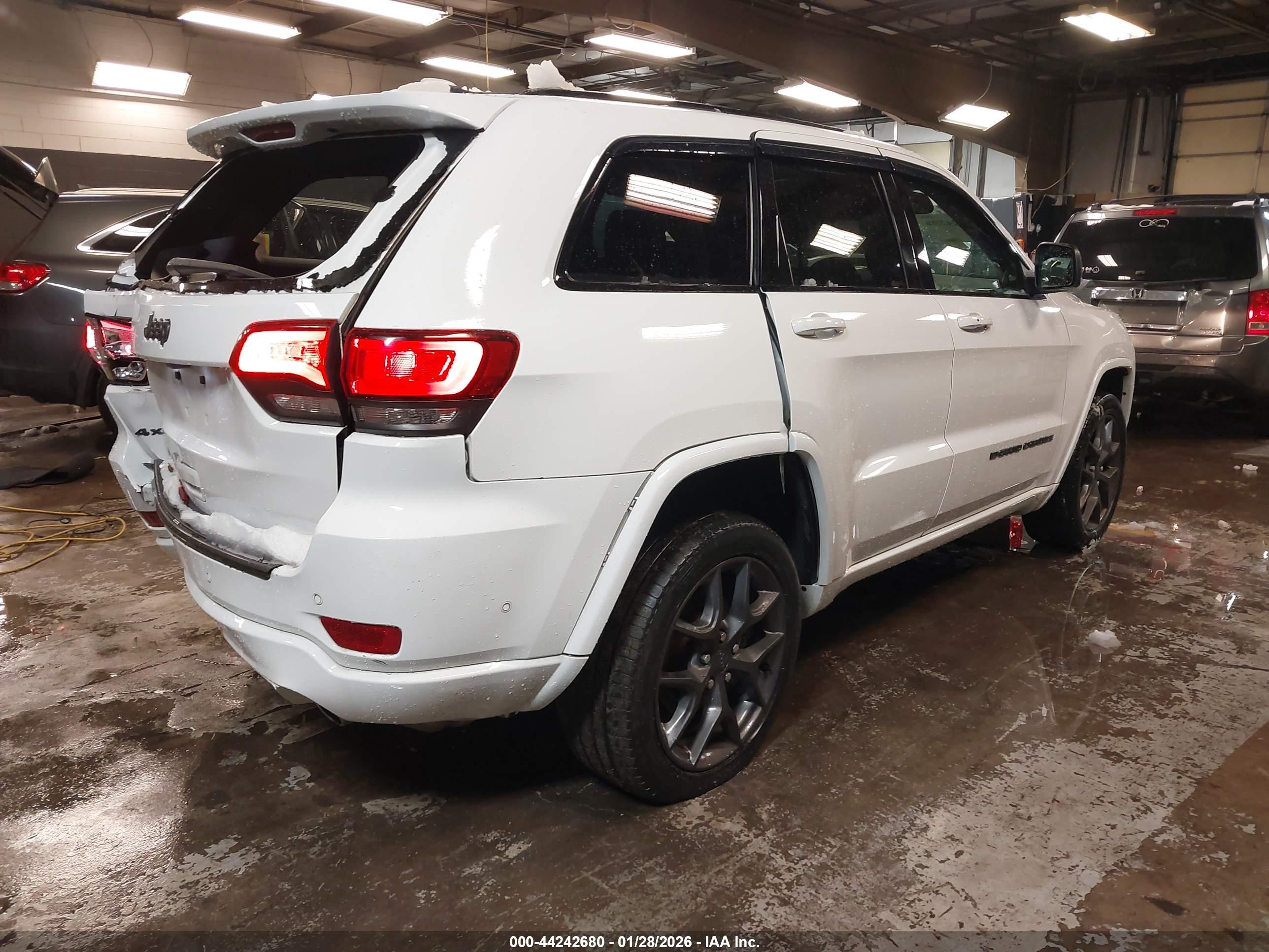 JEEP GRAND image 4