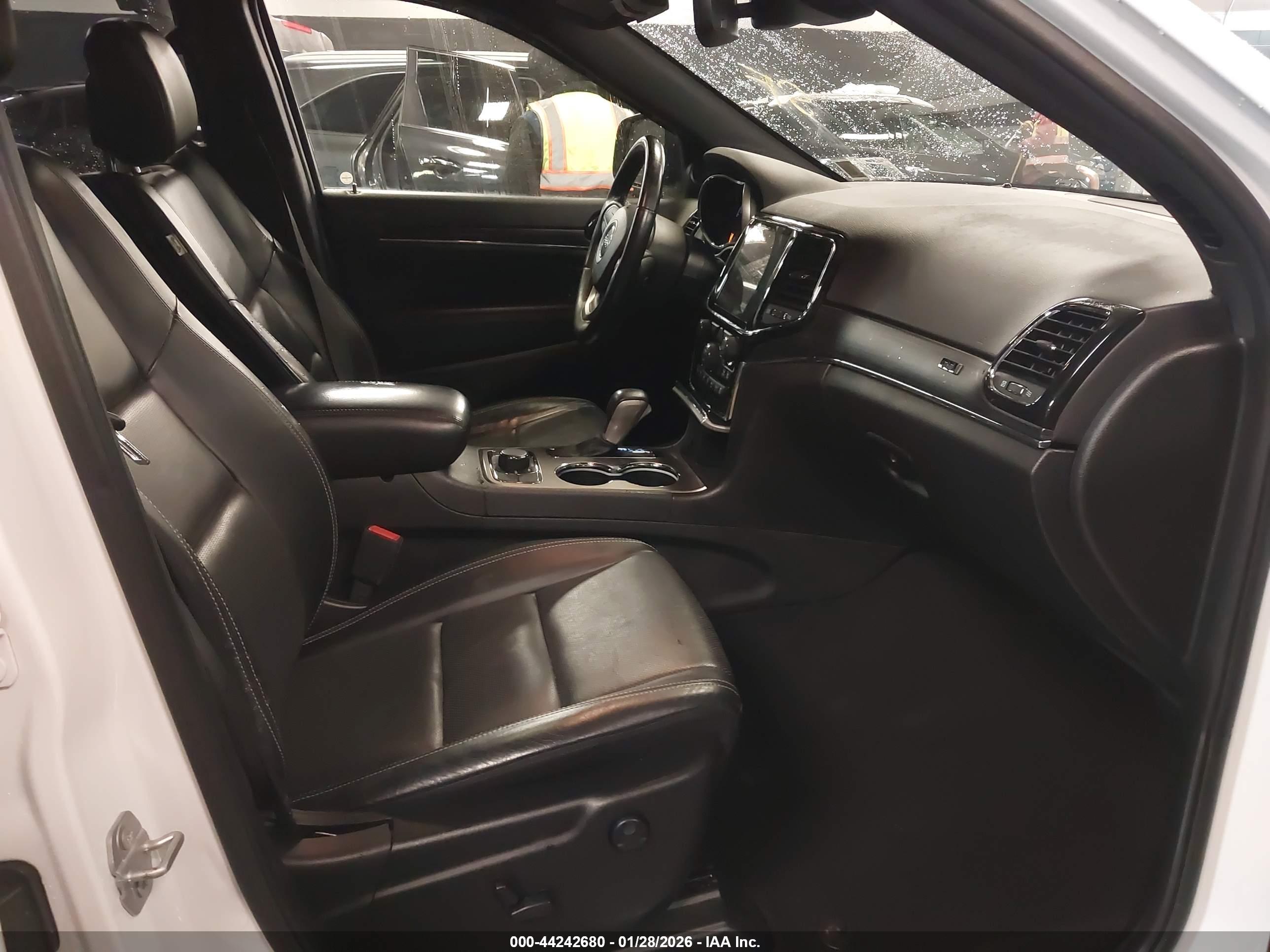 JEEP GRAND image 5