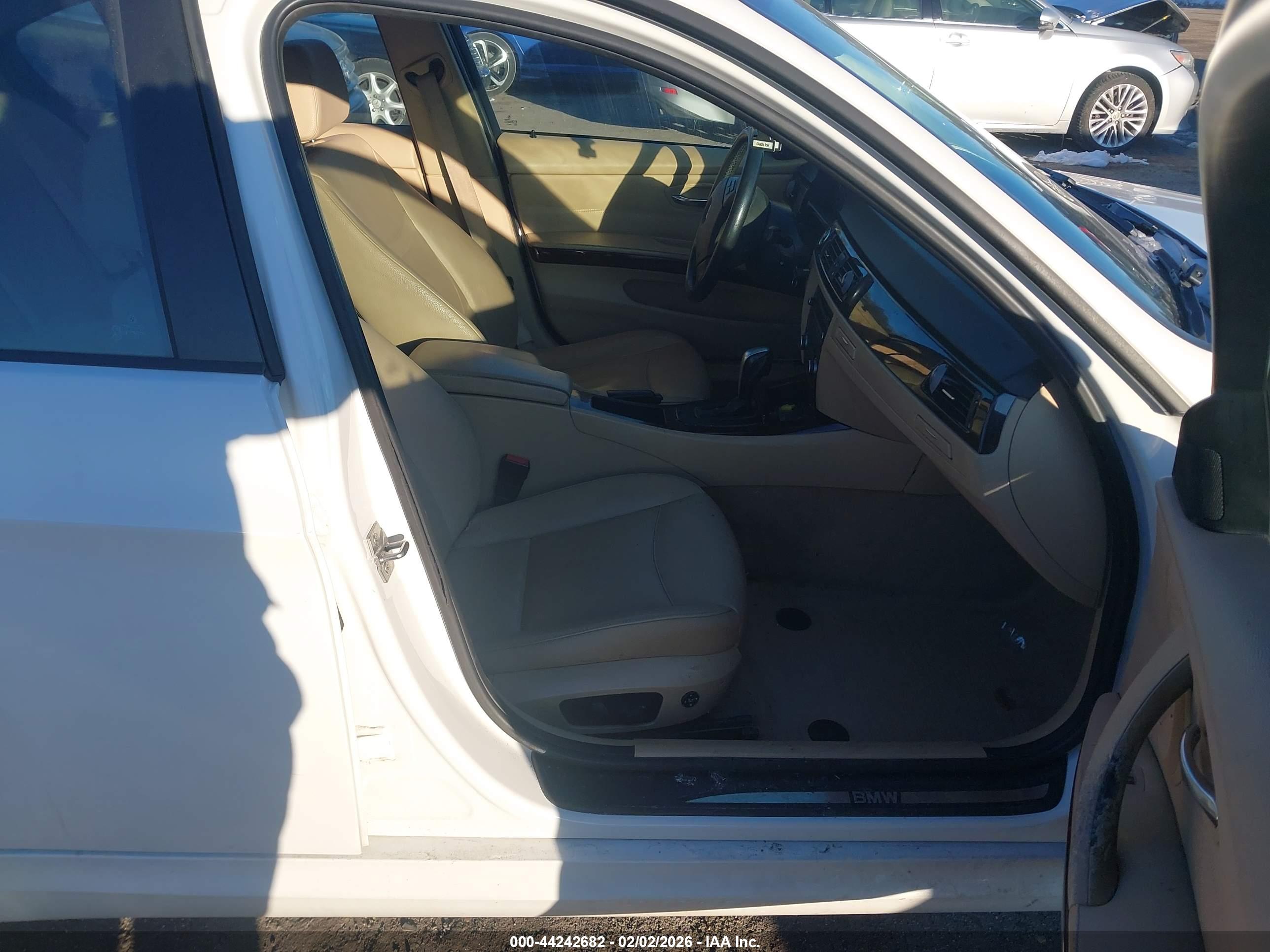 BMW 328I image 5