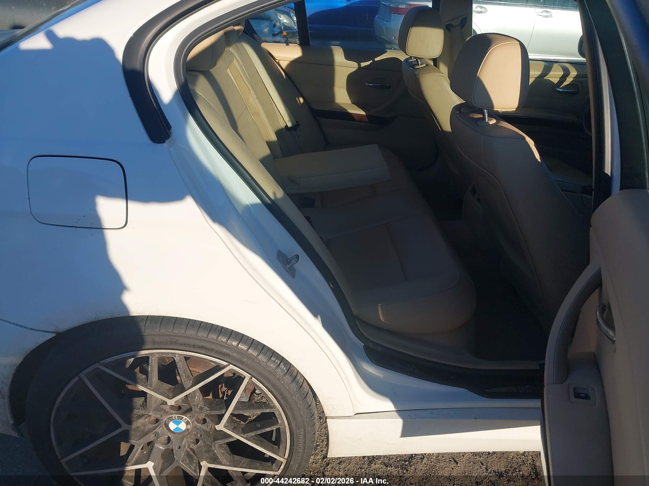 BMW 328I image 8