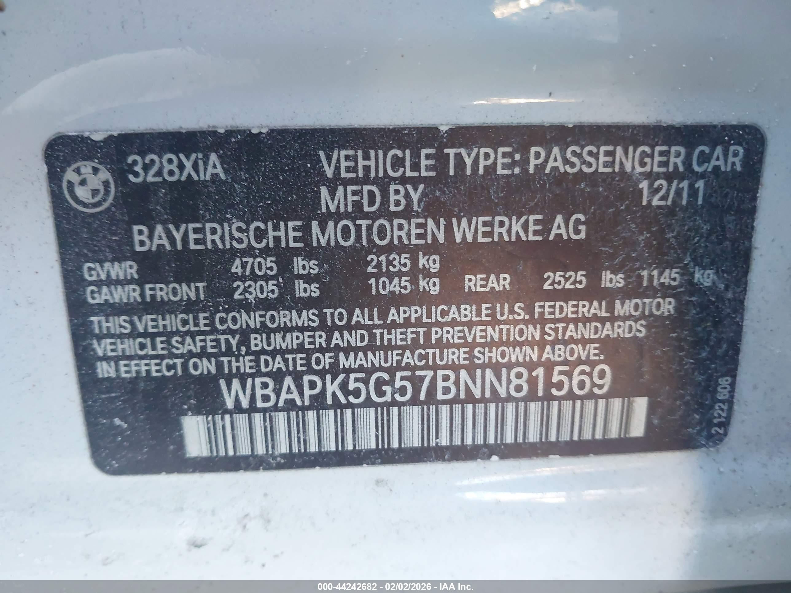 BMW 328I image 9