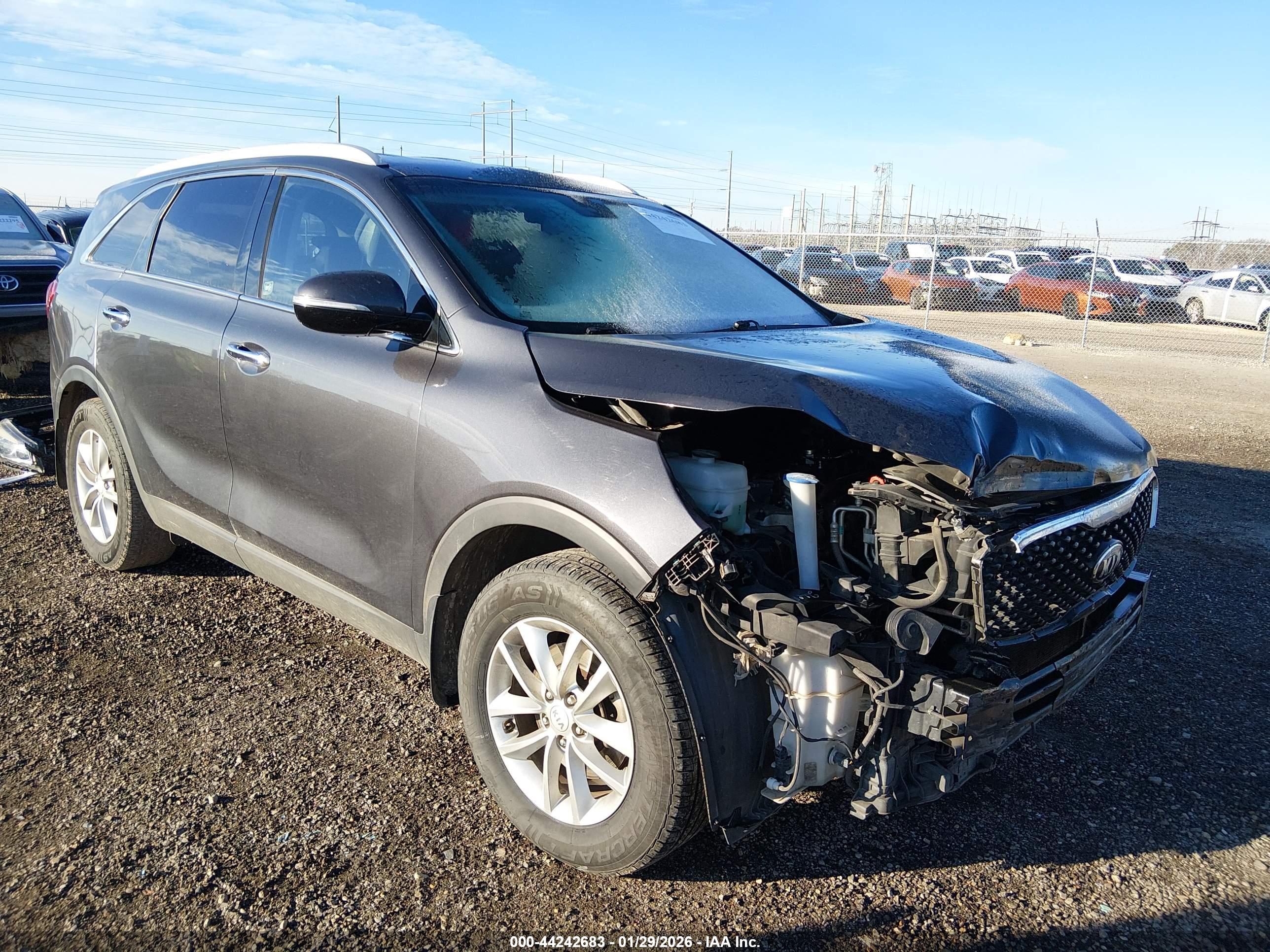 KIA SORENTO image 6