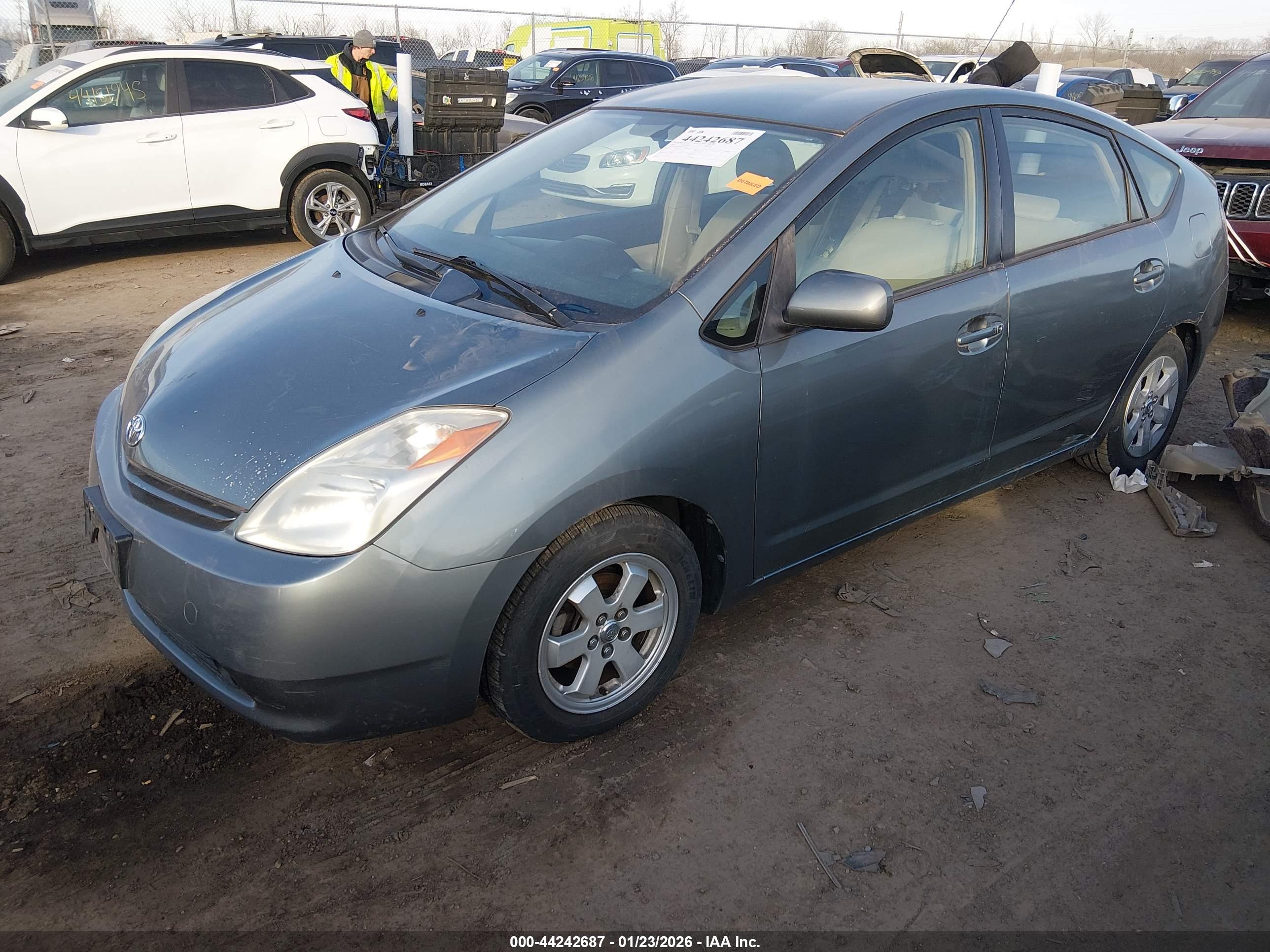 TOYOTA PRIUS image 2