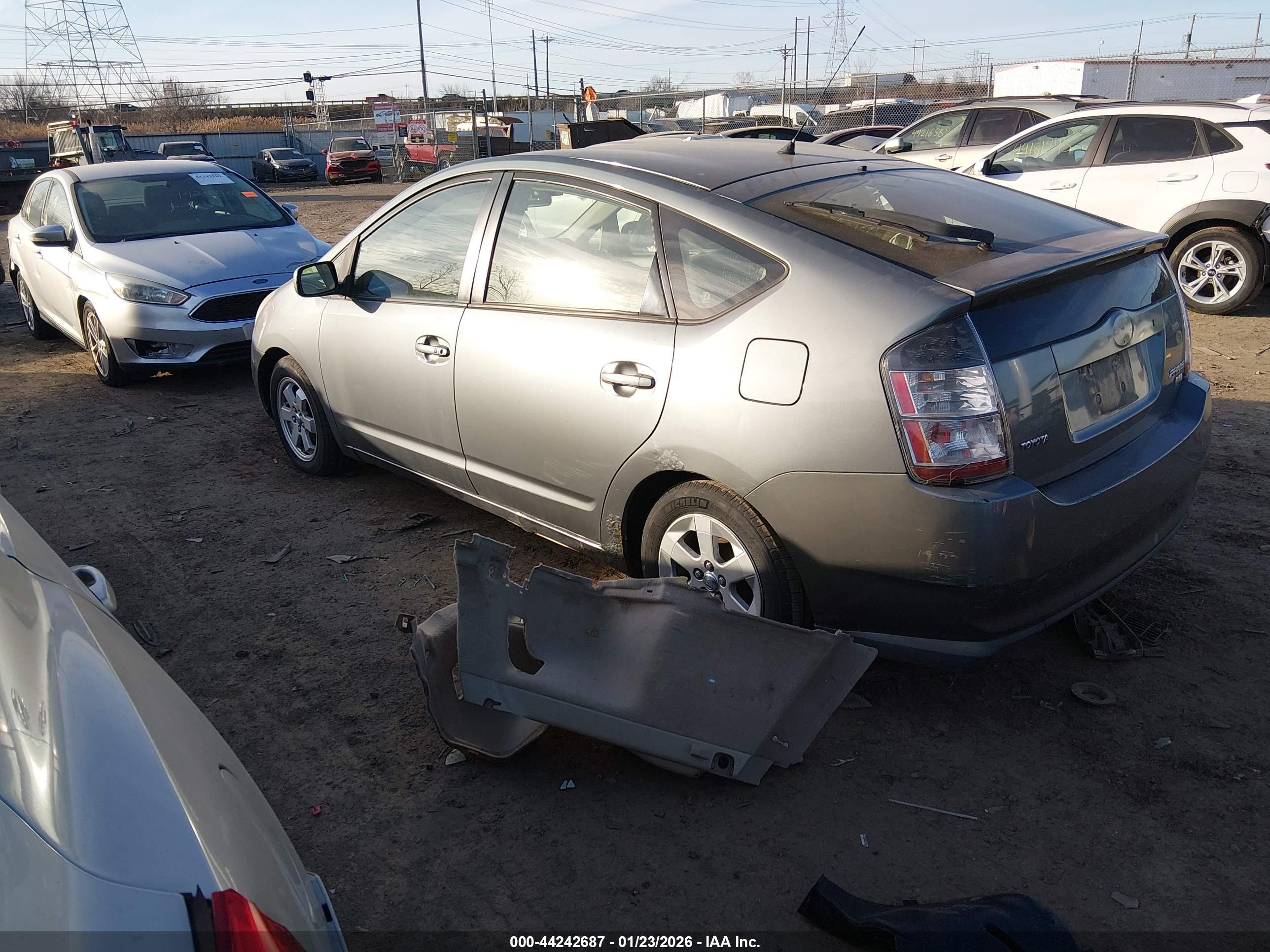 TOYOTA PRIUS image 3