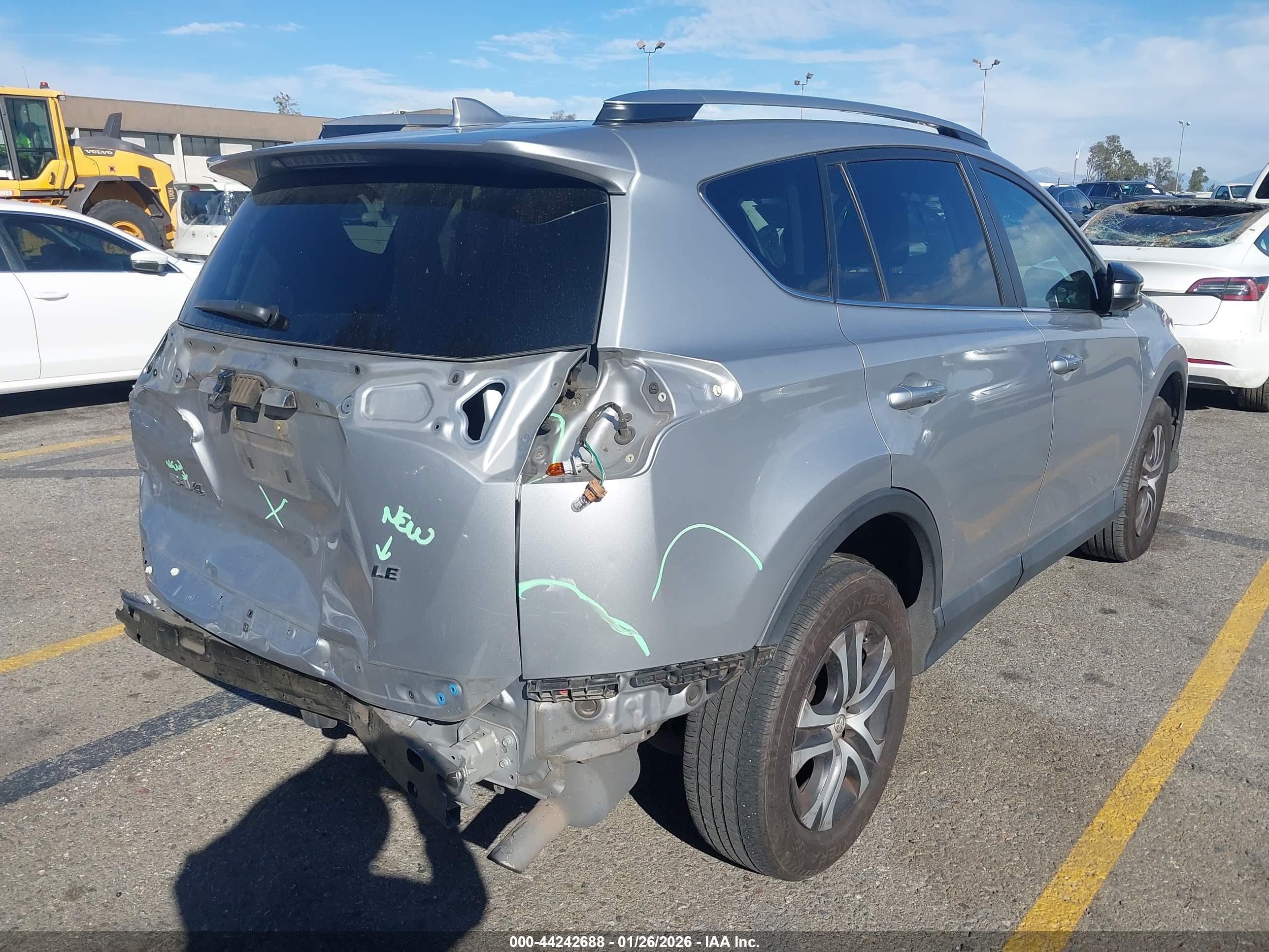 TOYOTA RAV4 image 4