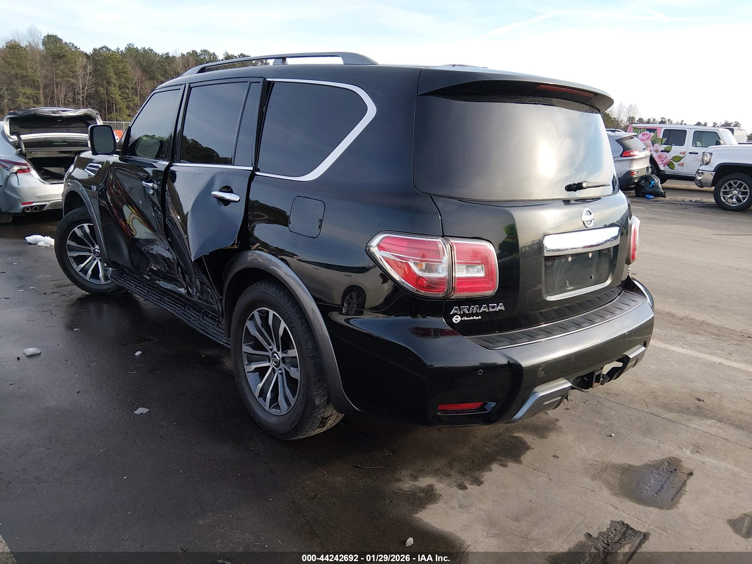 NISSAN ARMADA image 3