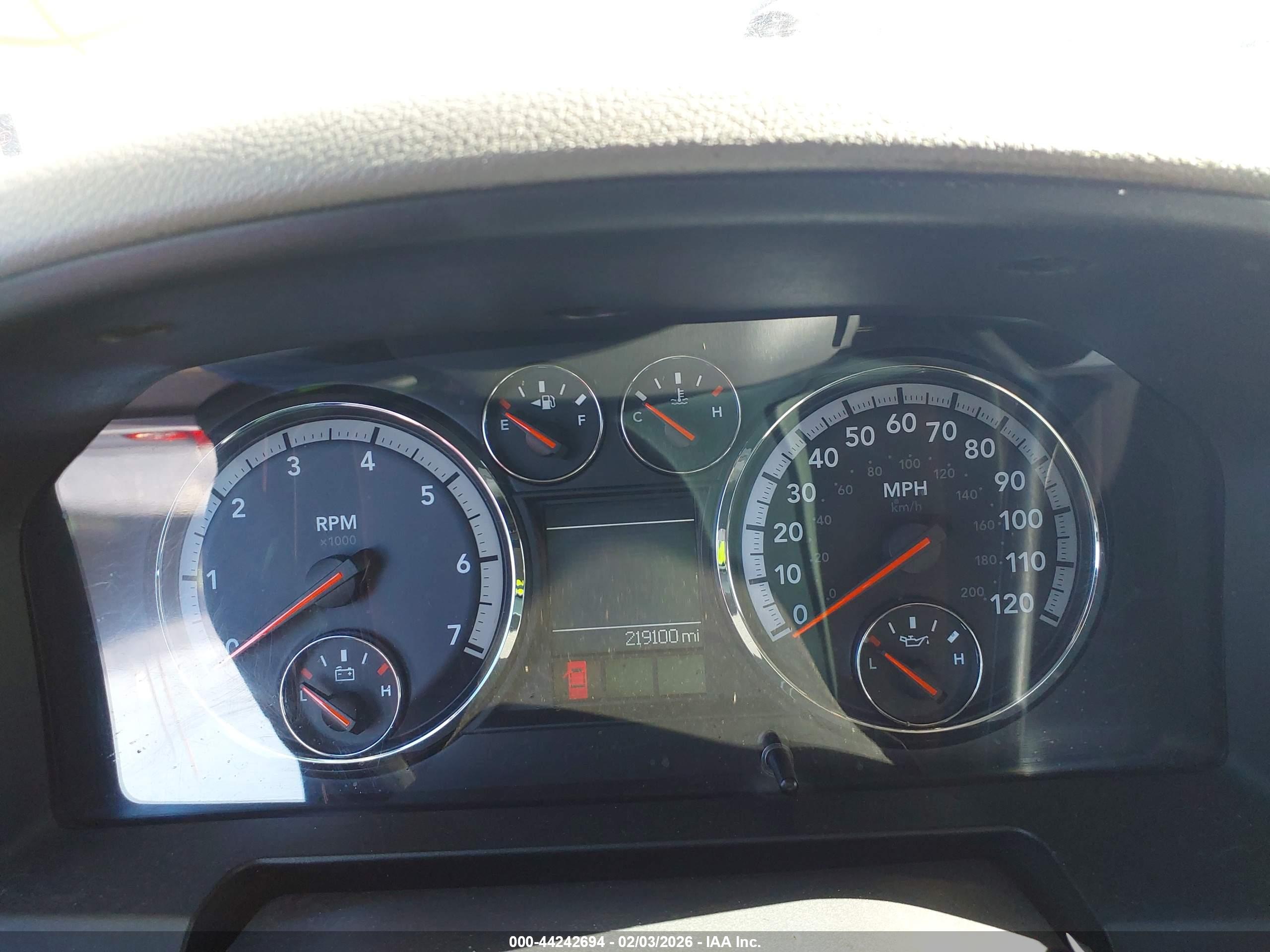 DODGE RAM image 7