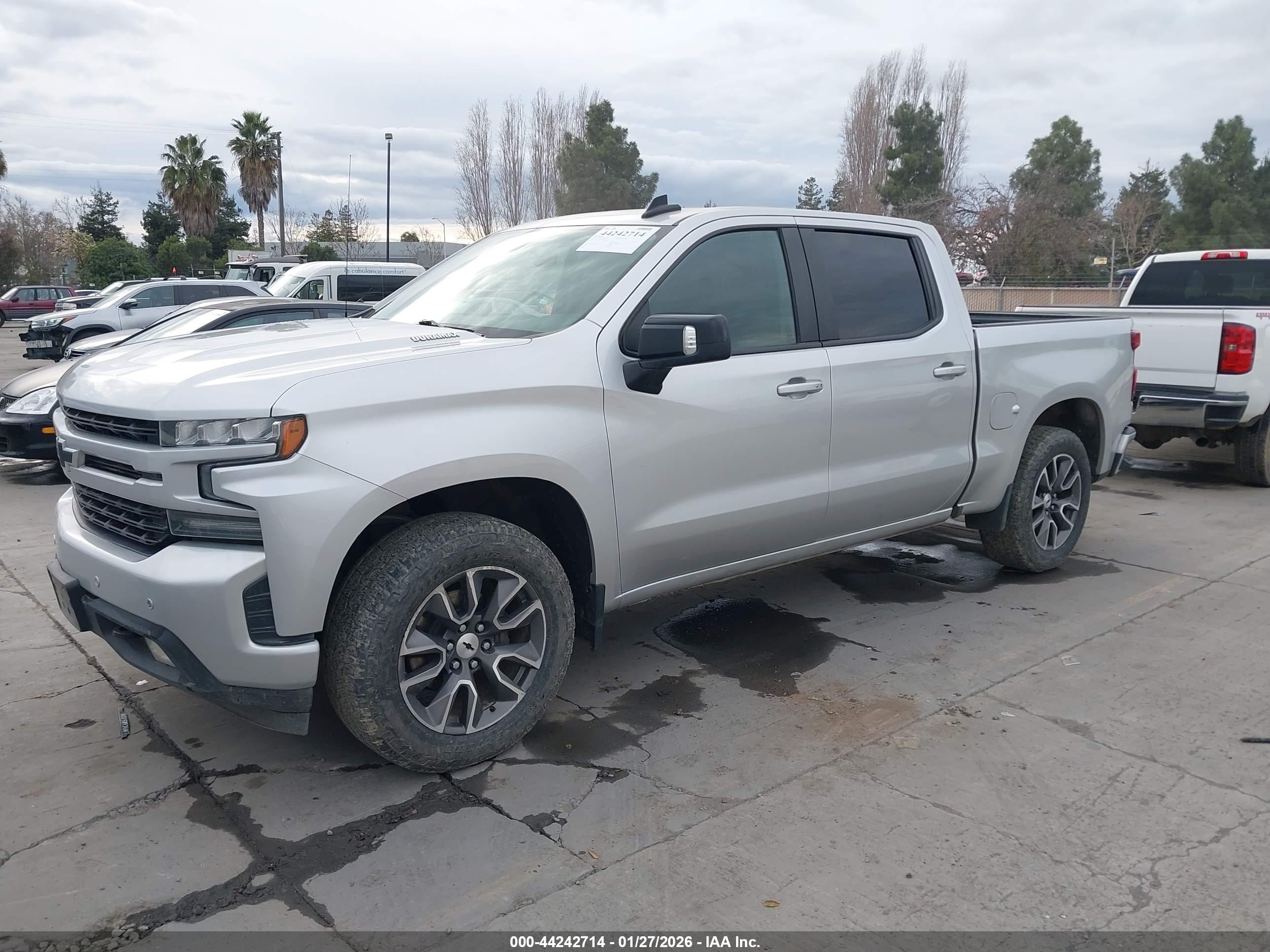 CHEVROLET SILVERADO image 2