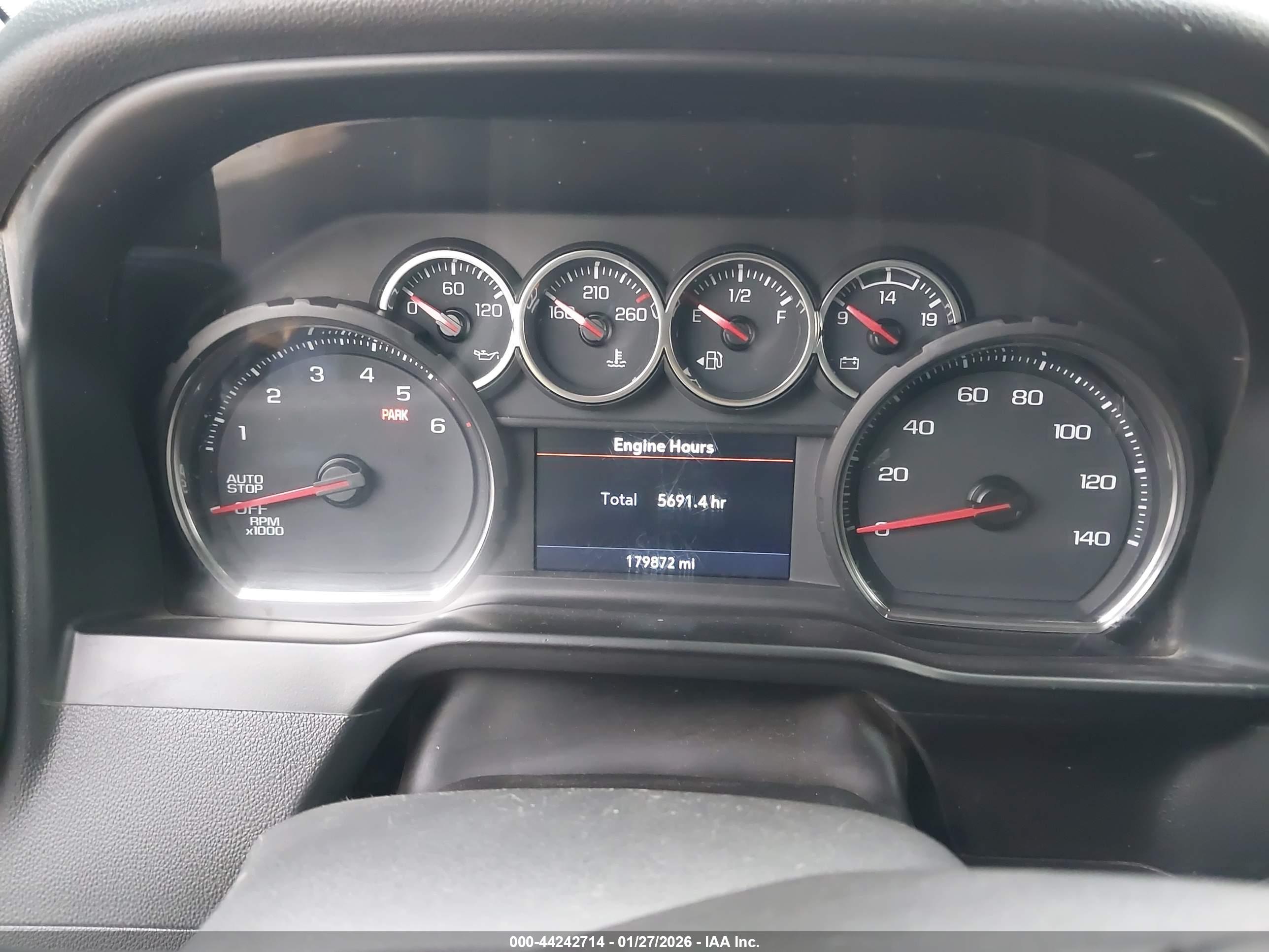 CHEVROLET SILVERADO image 7
