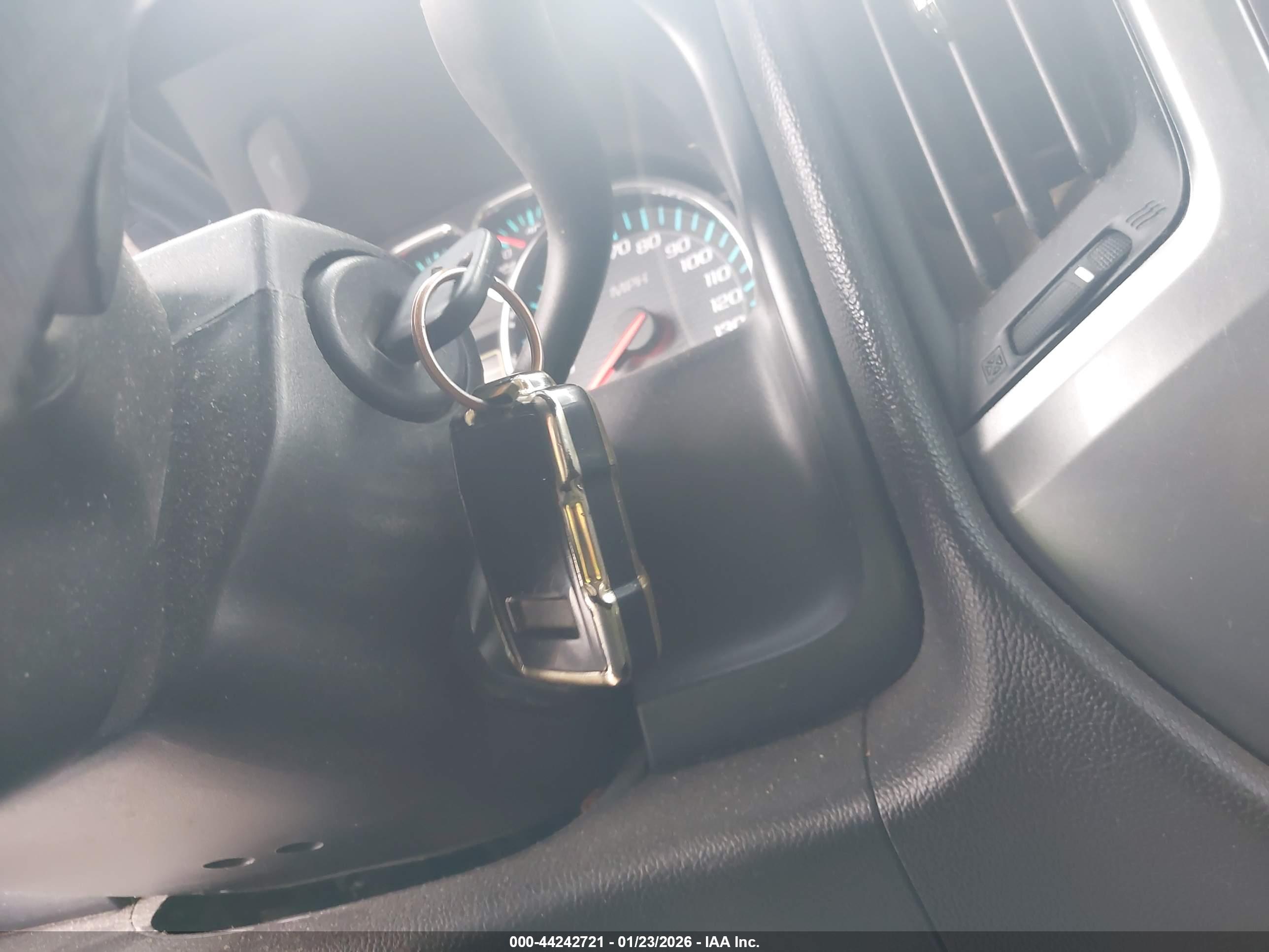 CHEVROLET SILVERADO image 11