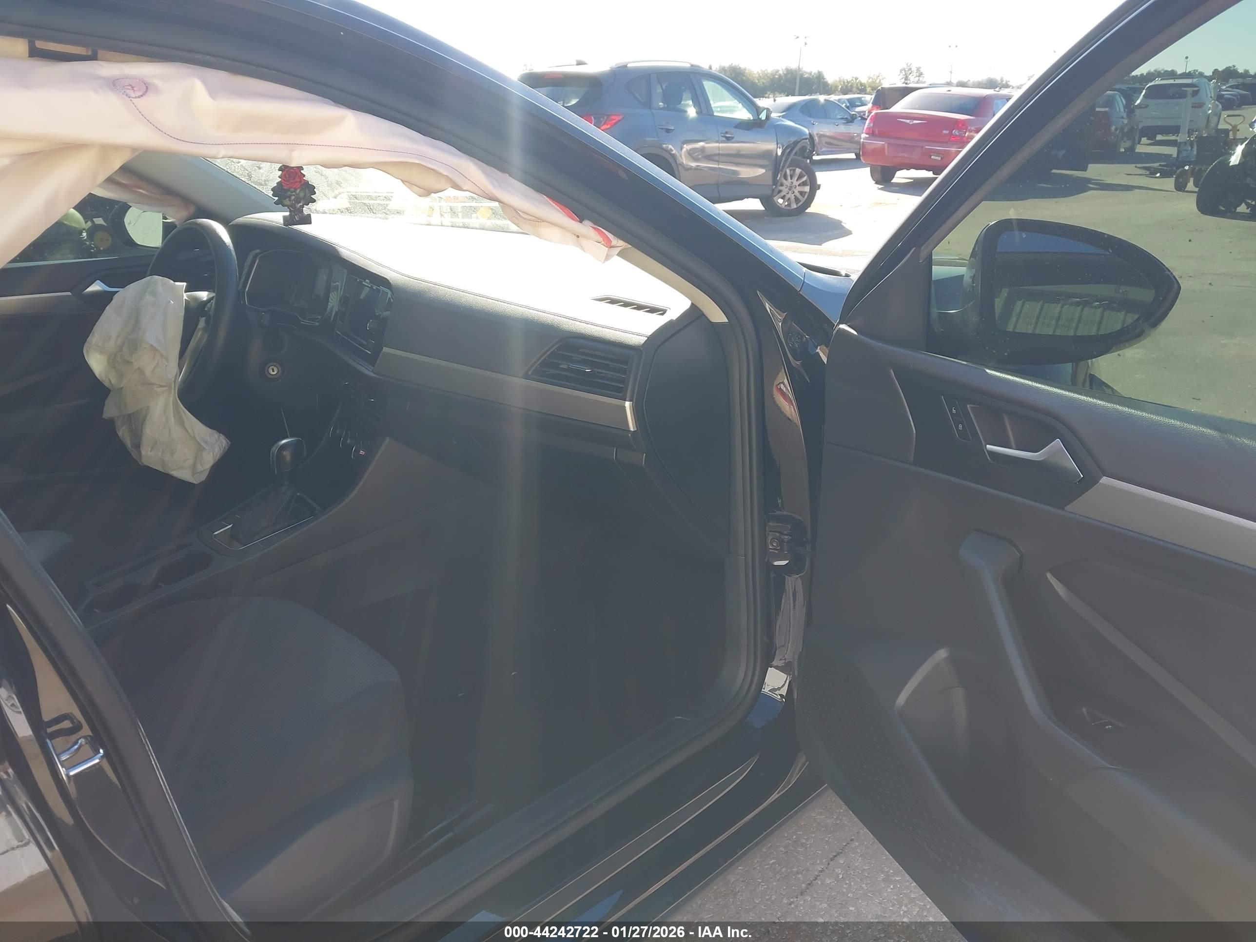 VOLKSWAGEN JETTA image 5