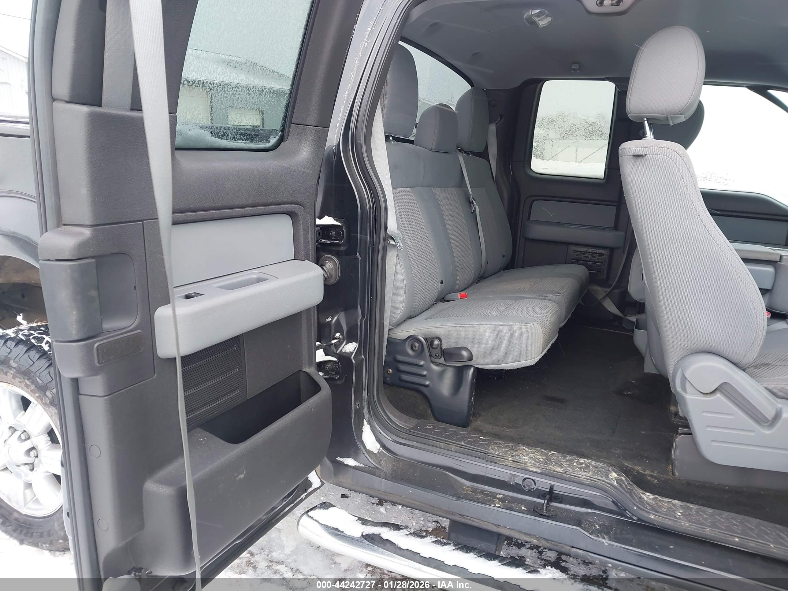 FORD F-150 image 8
