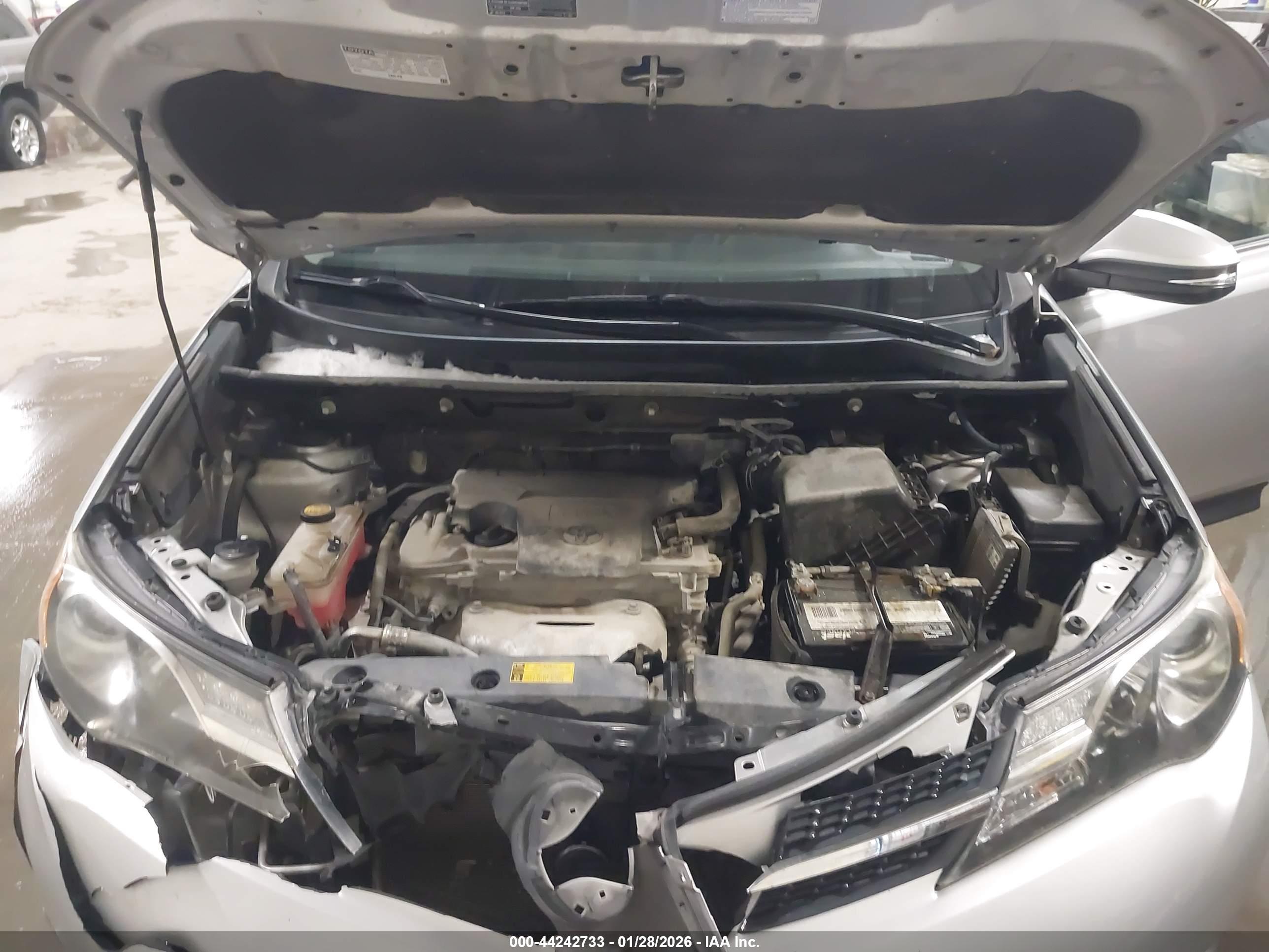 TOYOTA RAV4 image 10